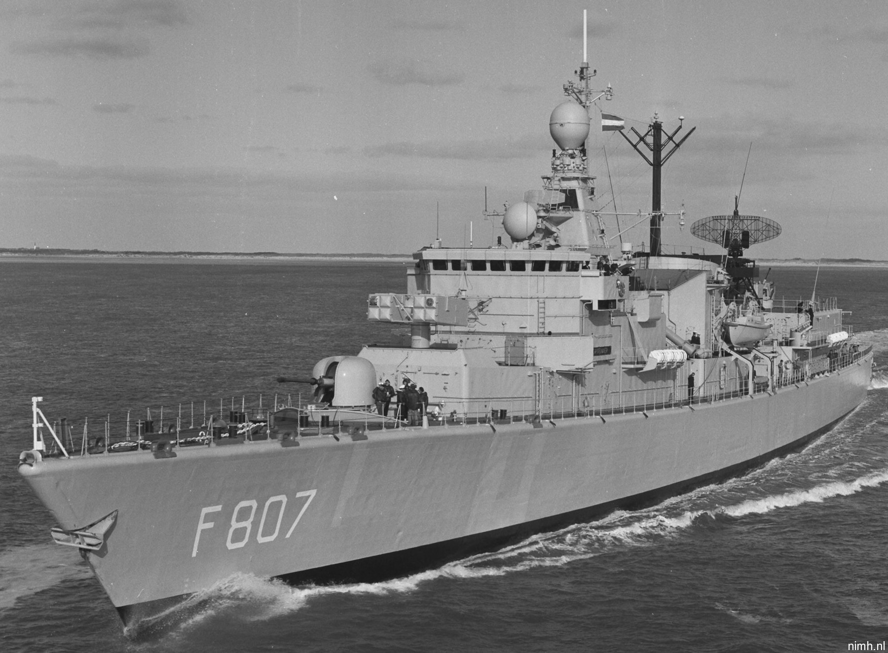 hnlms kortenaer f-807 standard class frigate s-fregat royal netherlands navy koninklijke marine 23