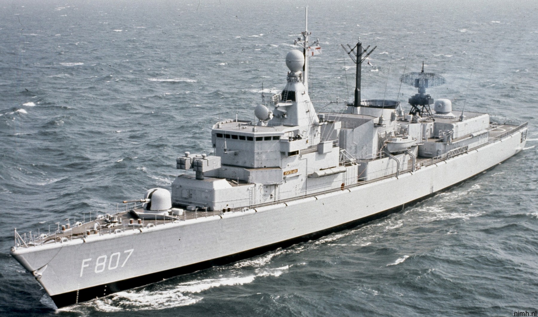 hnlms kortenaer f-807 standard class frigate s-fregat royal netherlands navy koninklijke marine 24