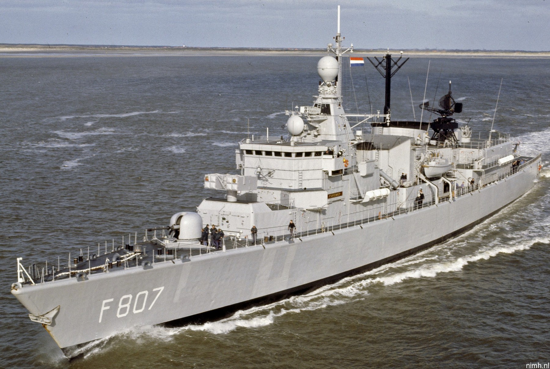 hnlms kortenaer f-807 standard class frigate s-fregat royal netherlands navy koninklijke marine 33