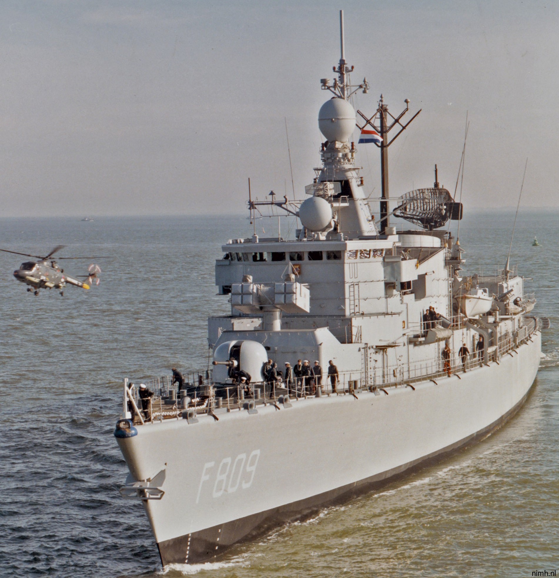 hnlms van kinsbergen f-809 kortenaer standard class frigate s-fregat royal netherlands navy koninklijke marine 02