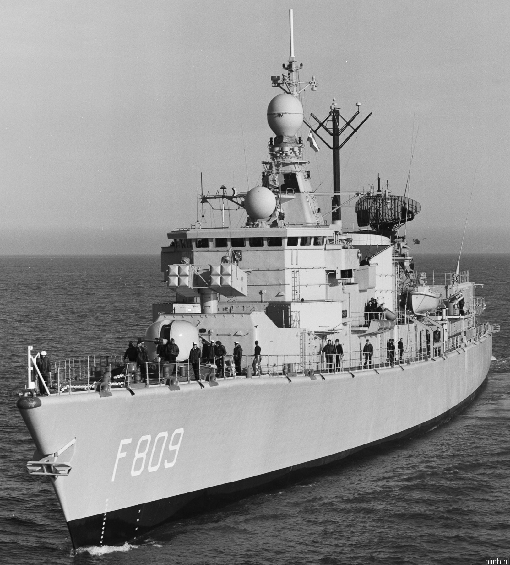 hnlms van kinsbergen f-809 kortenaer standard class frigate s-fregat royal netherlands navy koninklijke marine 03