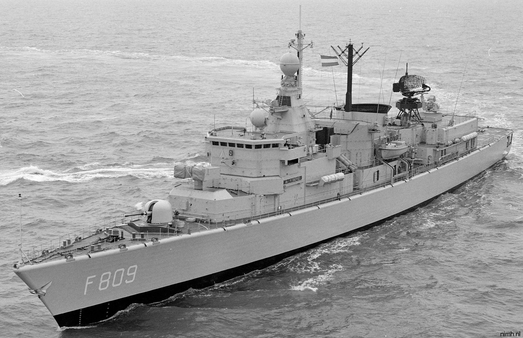 hnlms van kinsbergen f-809 kortenaer standard class frigate s-fregat royal netherlands navy koninklijke marine 09