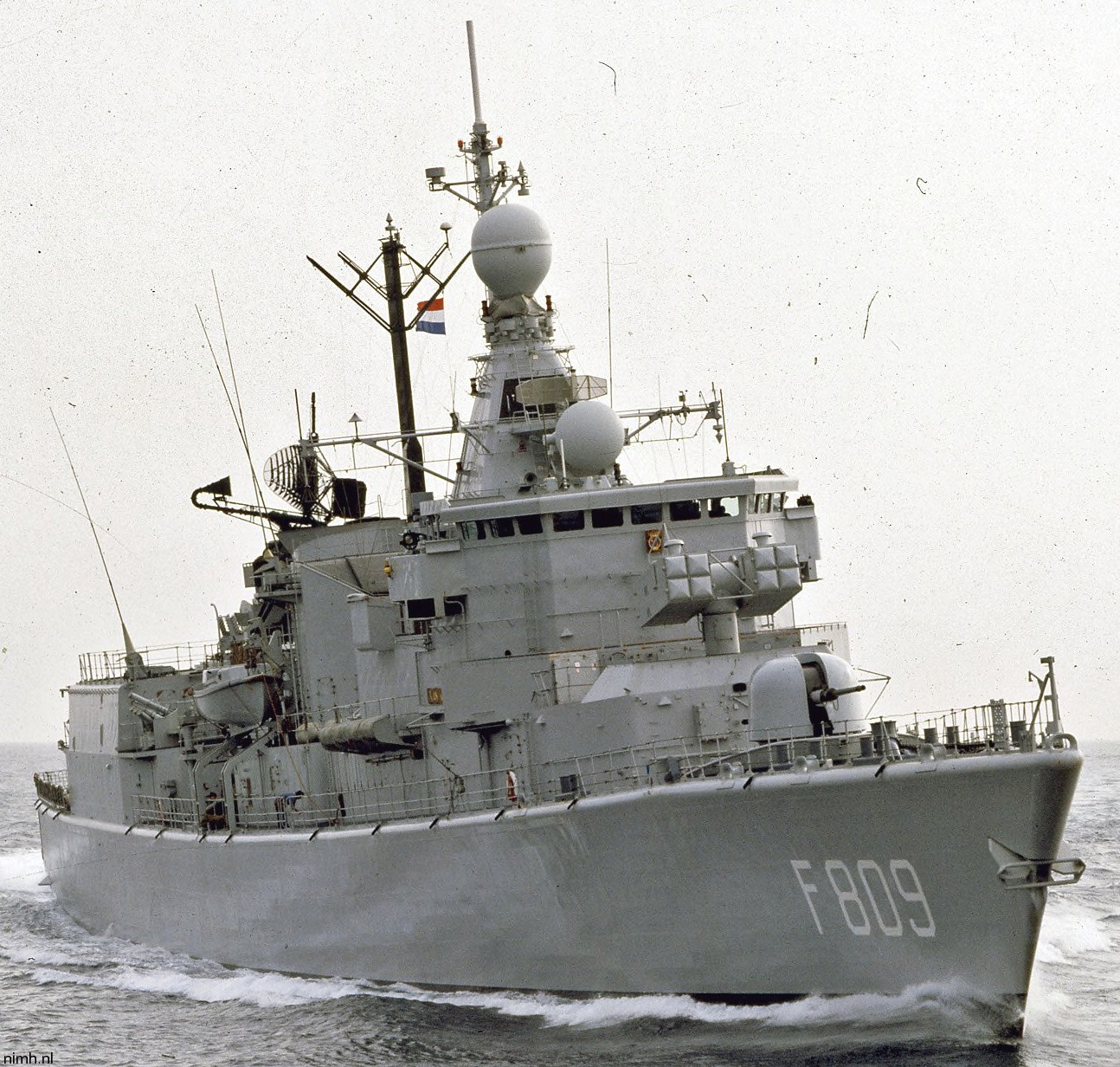 hnlms van kinsbergen f-809 kortenaer standard class frigate s-fregat royal netherlands navy koninklijke marine 10