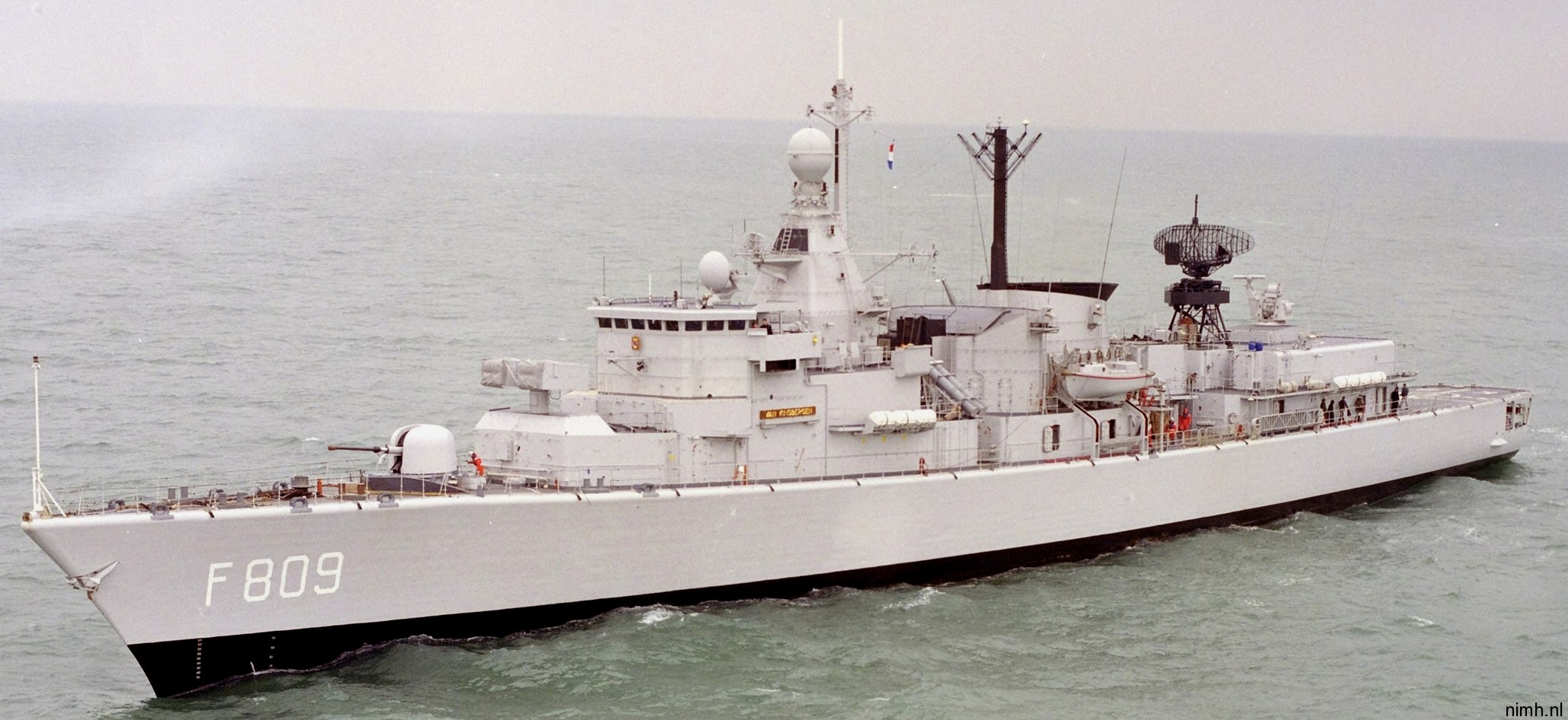 hnlms van kinsbergen f-809 kortenaer standard class frigate s-fregat royal netherlands navy koninklijke marine 13