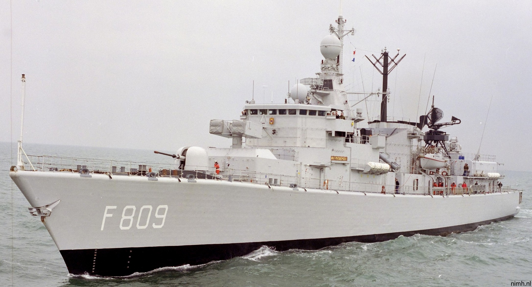 hnlms van kinsbergen f-809 kortenaer standard class frigate s-fregat royal netherlands navy koninklijke marine 15