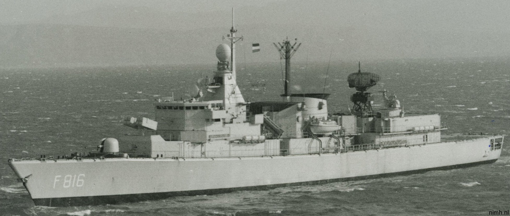 hnlms abraham crijnssen f-816 kortenaer standard class frigate s-fregat royal netherlands navy koninklijke marine 16