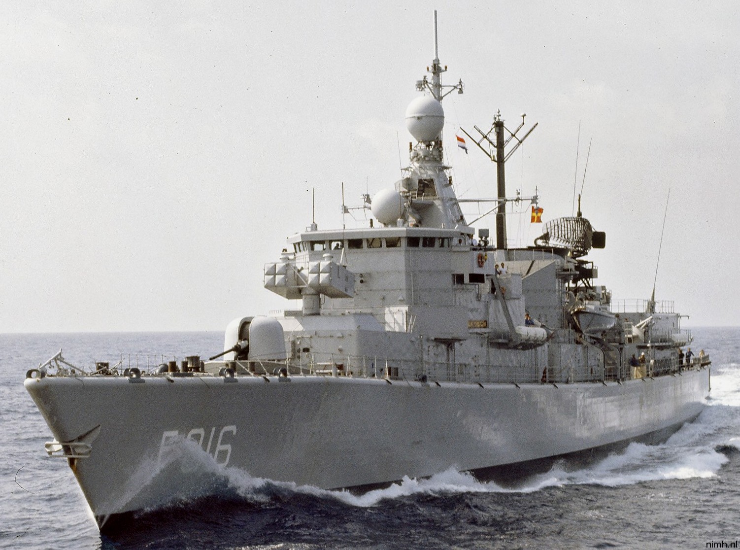 hnlms abraham crijnssen f-816 kortenaer standard class frigate s-fregat royal netherlands navy koninklijke marine 18