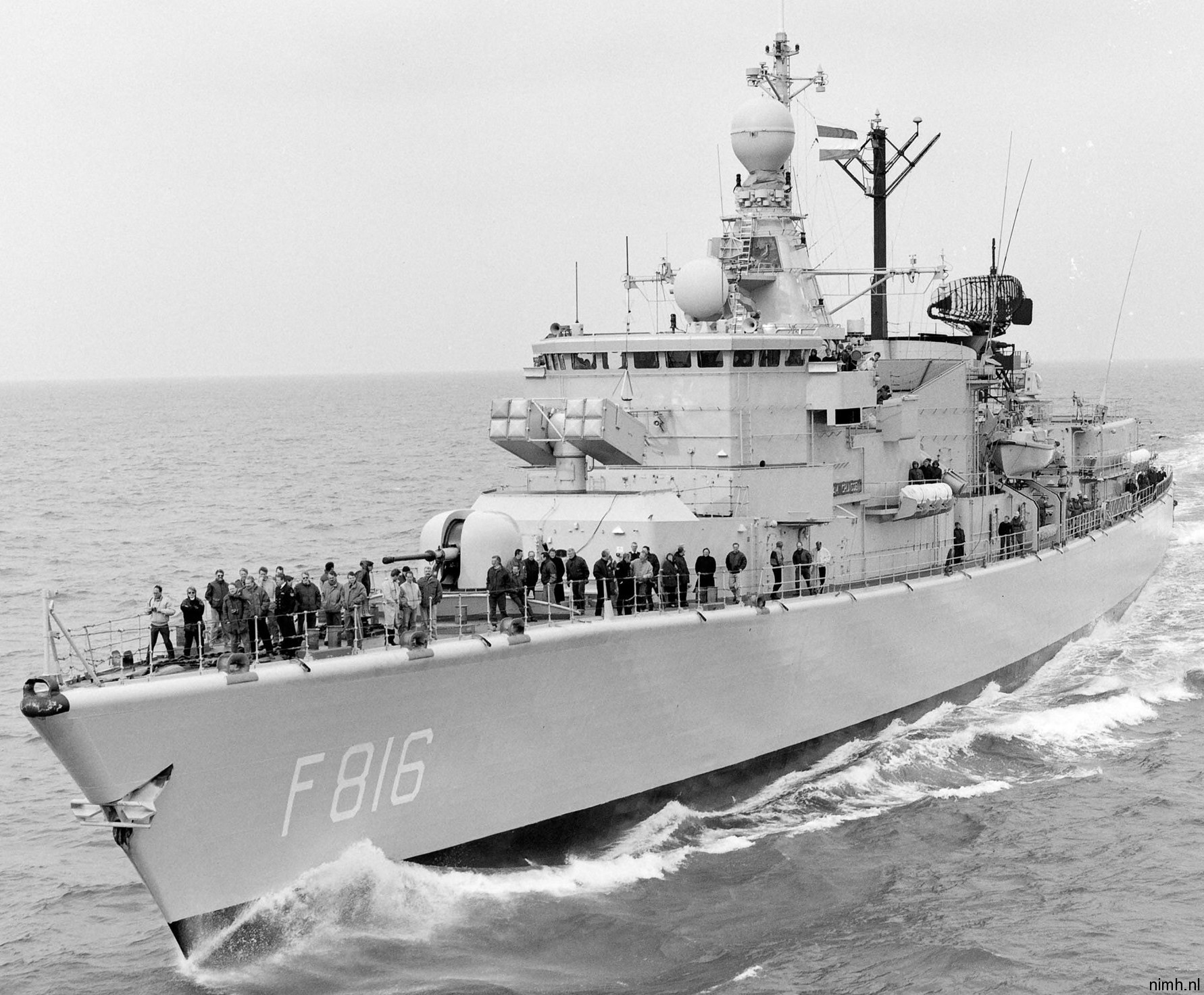 hnlms abraham crijnssen f-816 kortenaer standard class frigate s-fregat royal netherlands navy koninklijke marine 23