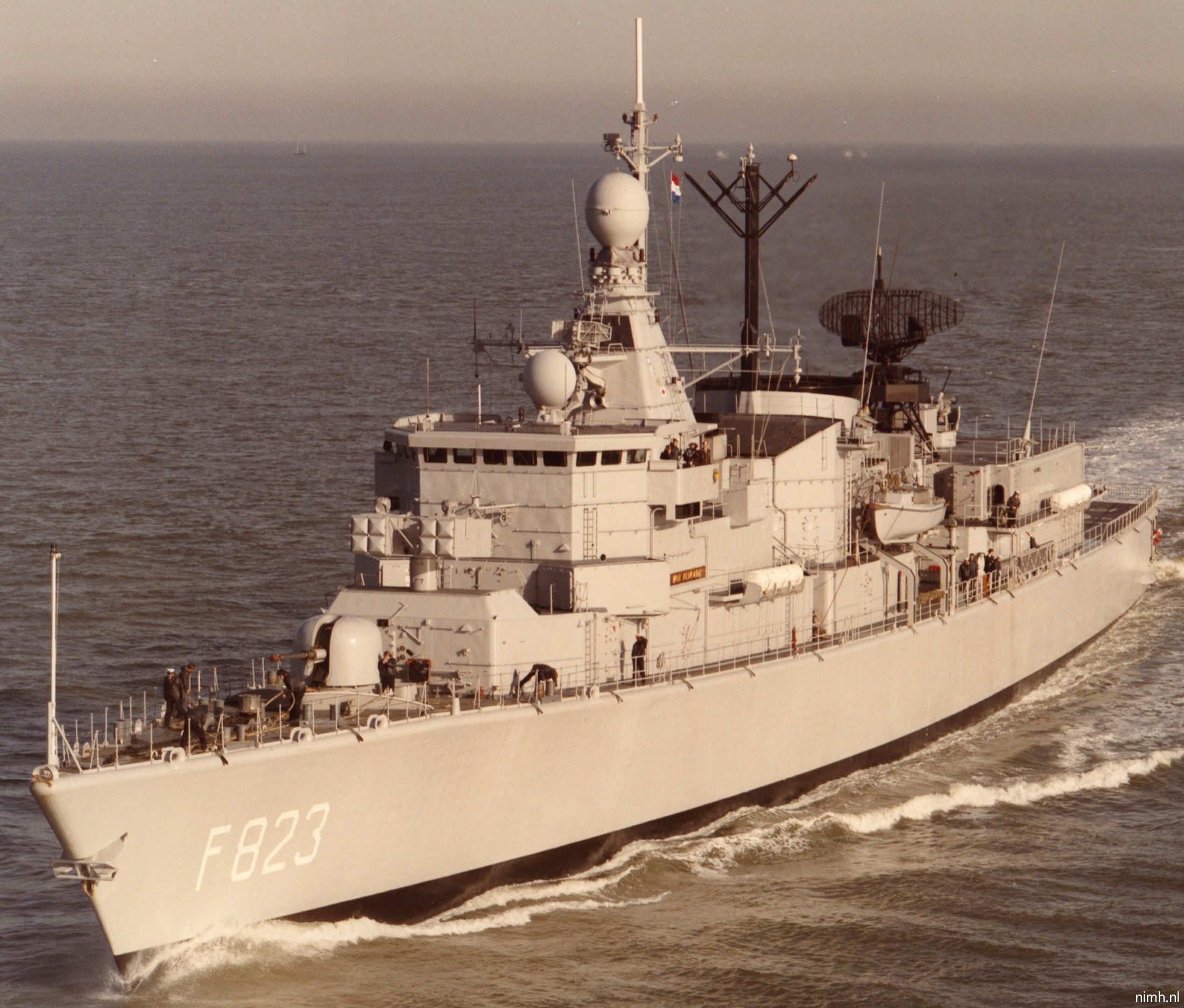 hnlms philips van almonde f-823 kortenaer standard class frigate s-fregat royal netherlands navy koninklijke marine 13