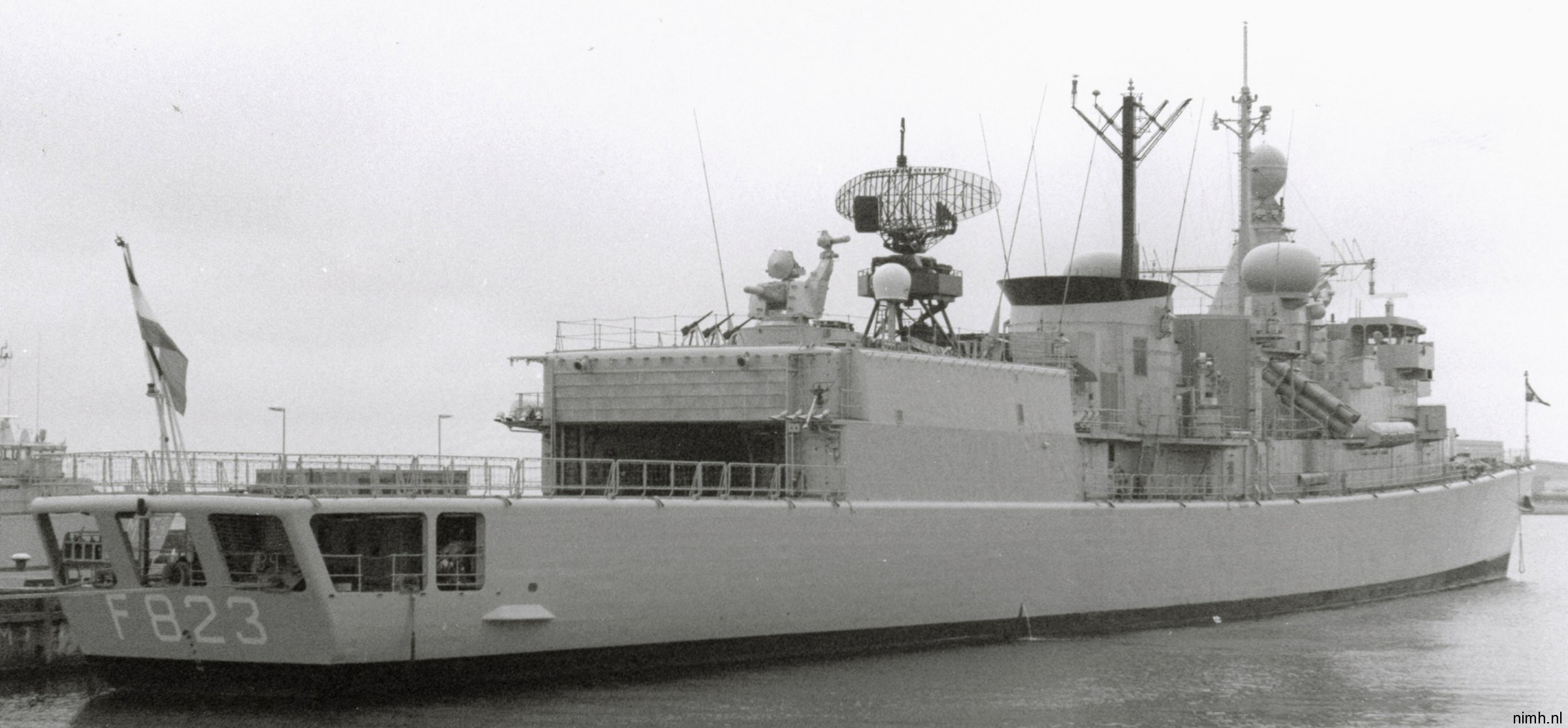 hnlms philips van almonde f-823 kortenaer standard class frigate s-fregat royal netherlands navy koninklijke marine 21