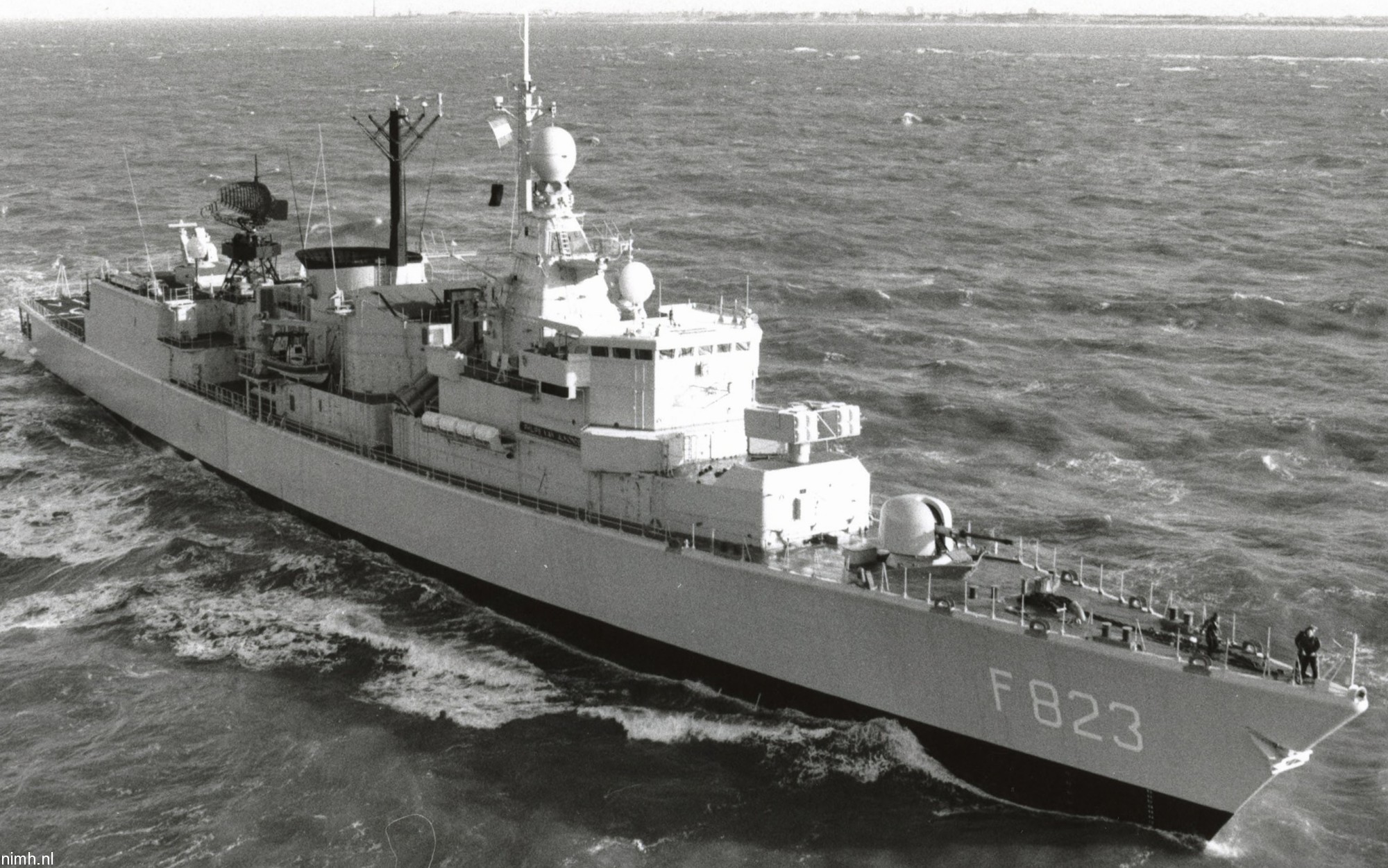 hnlms philips van almonde f-823 kortenaer standard class frigate s-fregat royal netherlands navy koninklijke marine 23