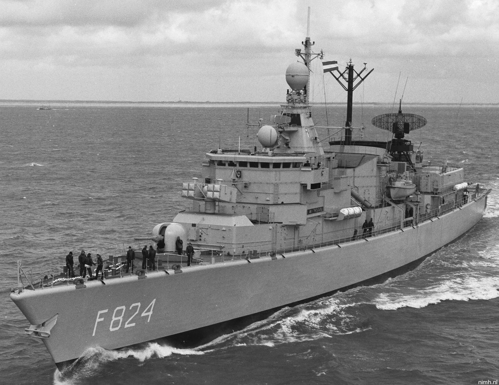 hnlms bloys van treslong f-824 kortenaer standard class frigate s-fregat royal netherlands navy koninklijke marine 07