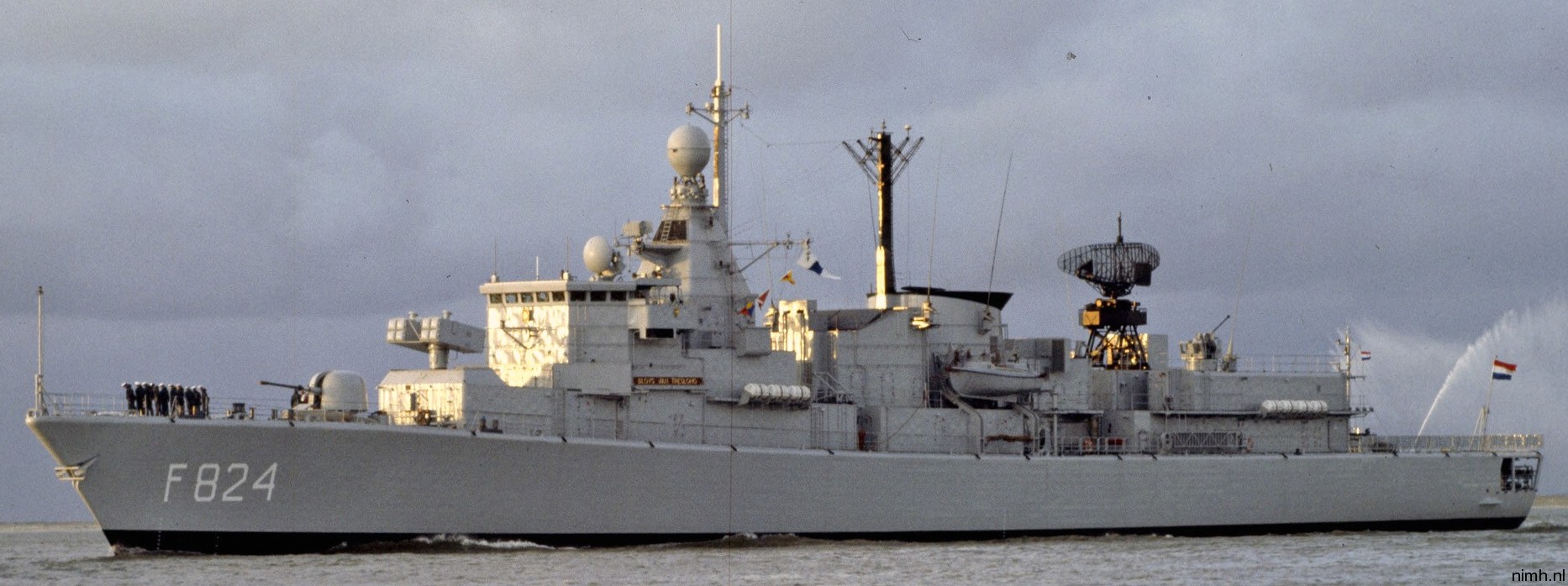 hnlms bloys van treslong f-824 kortenaer standard class frigate s-fregat royal netherlands navy koninklijke marine 13