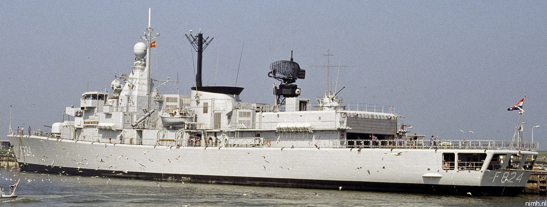 hnlms bloys van treslong f-824 kortenaer standard class frigate s-fregat royal netherlands navy koninklijke marine 16