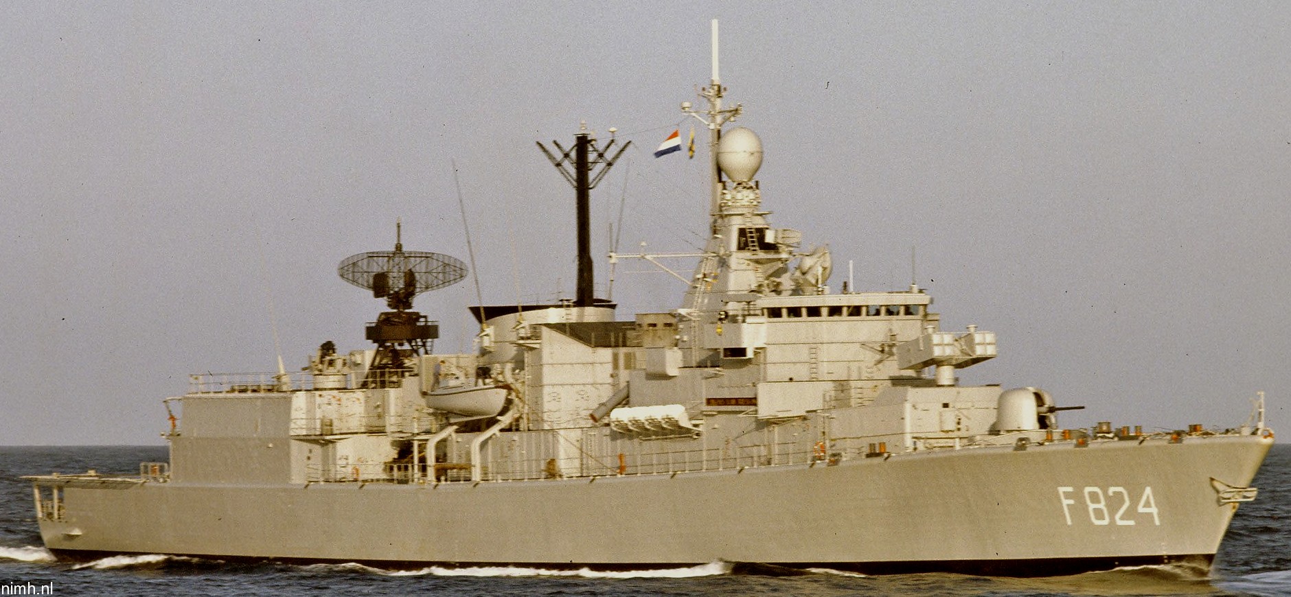 hnlms bloys van treslong f-824 kortenaer standard class frigate s-fregat royal netherlands navy koninklijke marine 22