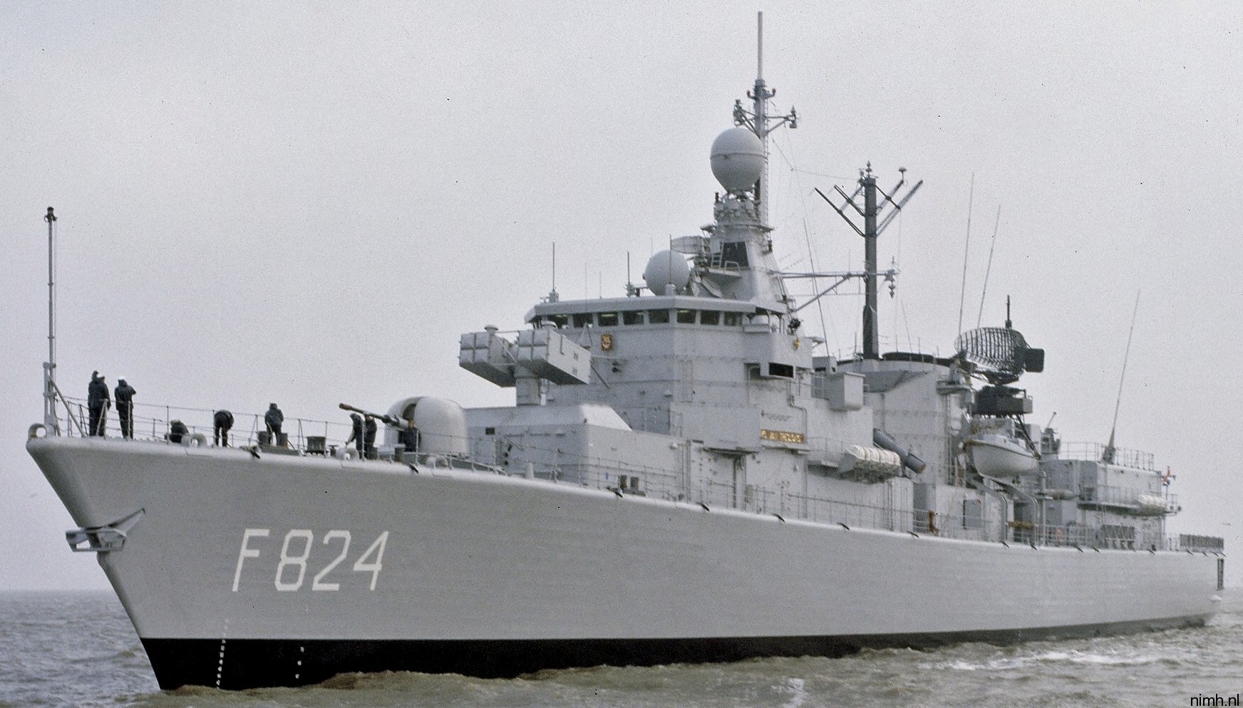 hnlms bloys van treslong f-824 kortenaer standard class frigate s-fregat royal netherlands navy koninklijke marine 23