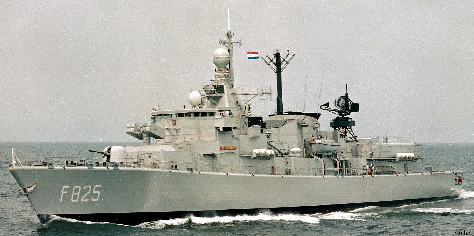 hnlms jan van brakel f-825 kortenaer standard class frigate s-fregat royal netherlands navy koninklijke marine 02