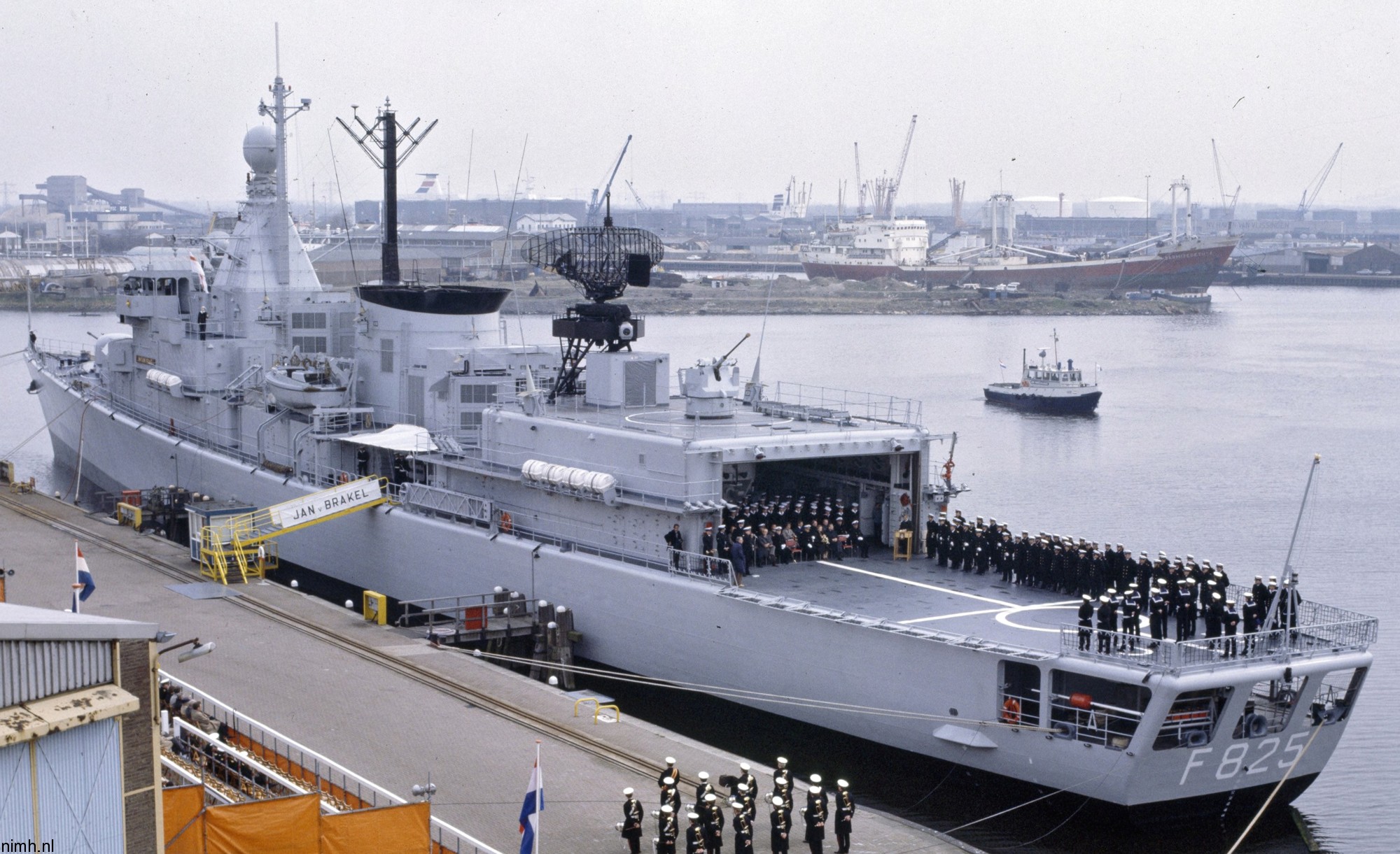 hnlms jan van brakel f-825 kortenaer standard class frigate s-fregat royal netherlands navy koninklijke marine 05