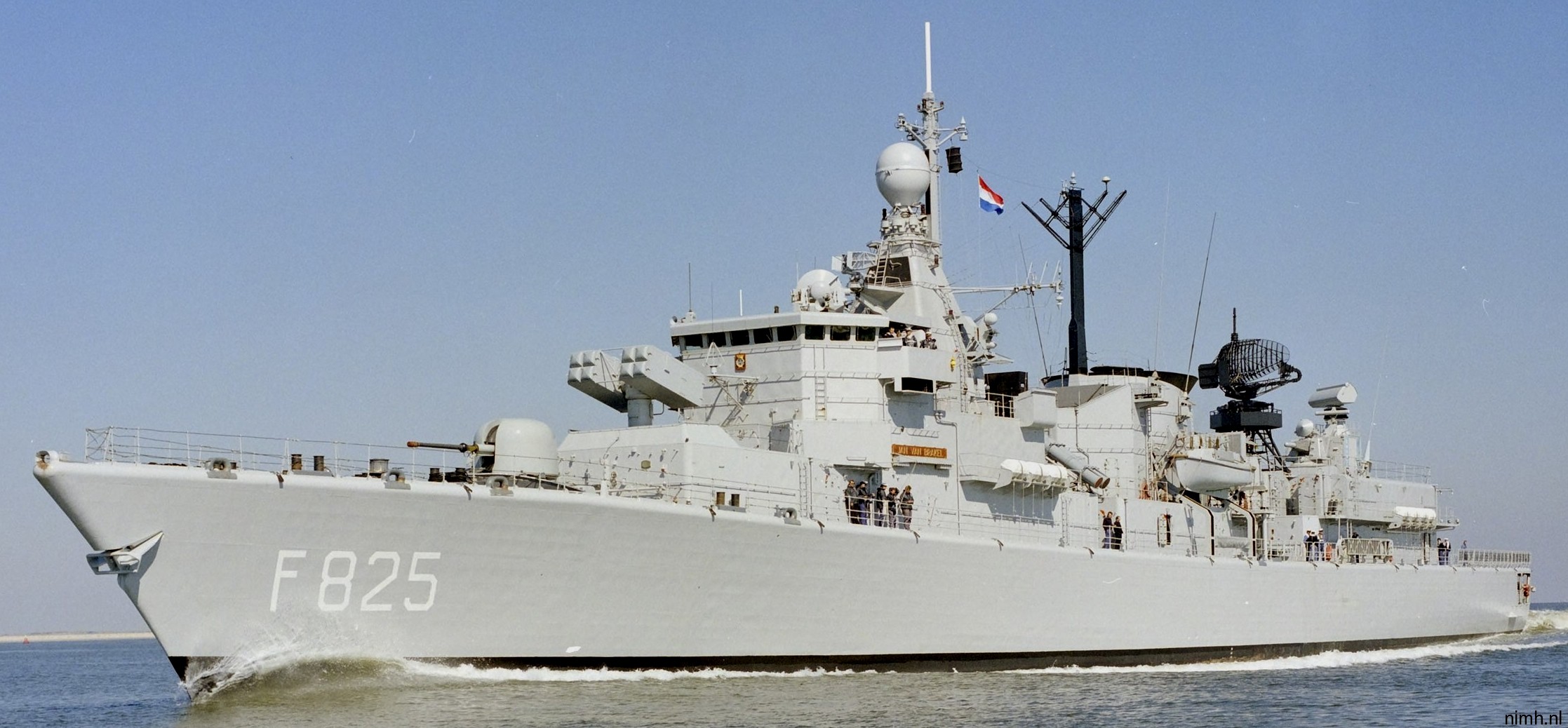 hnlms jan van brakel f-825 kortenaer class frigate royal netherlands navy koninklijke marine schelde 12x