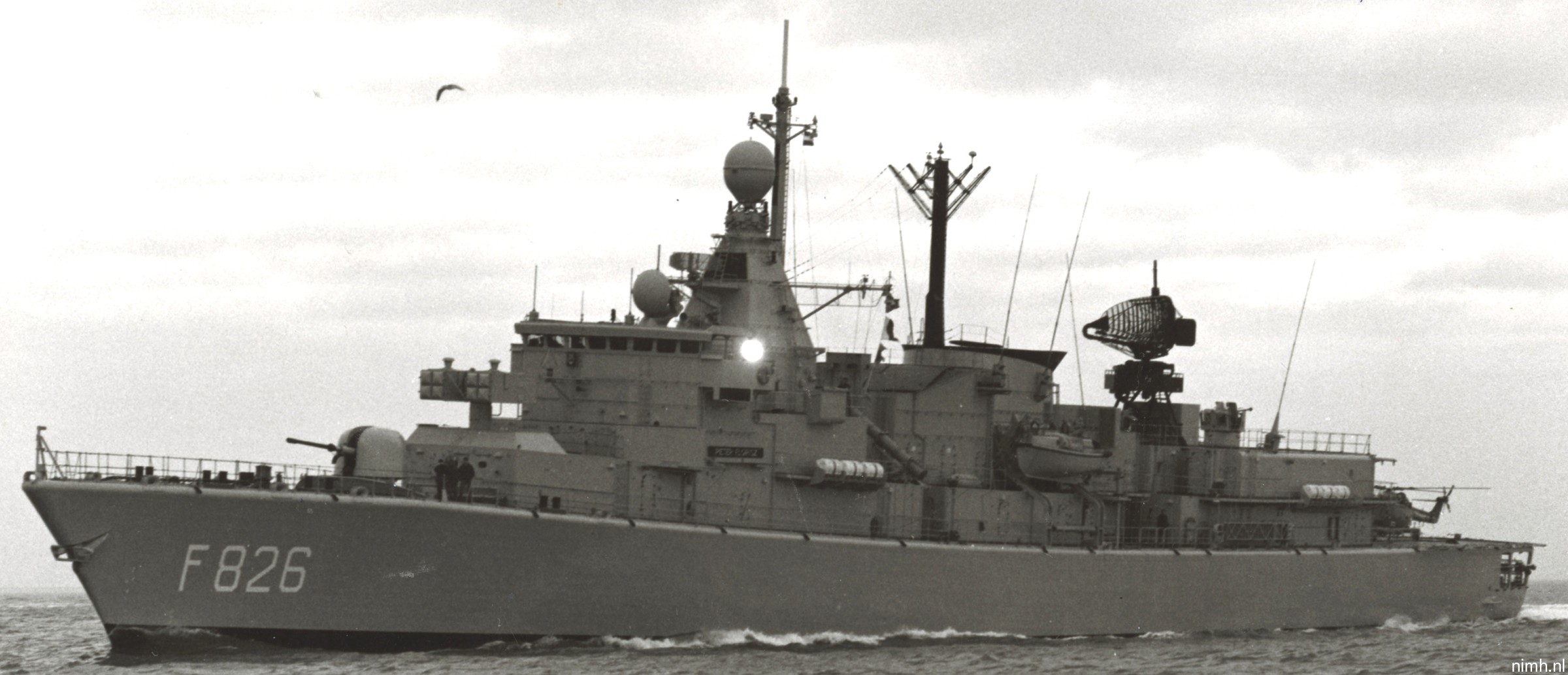 hnlms pieter florisz f-826 kortenaer standard class frigate s-fregat royal netherlands navy koninklijke marine 05