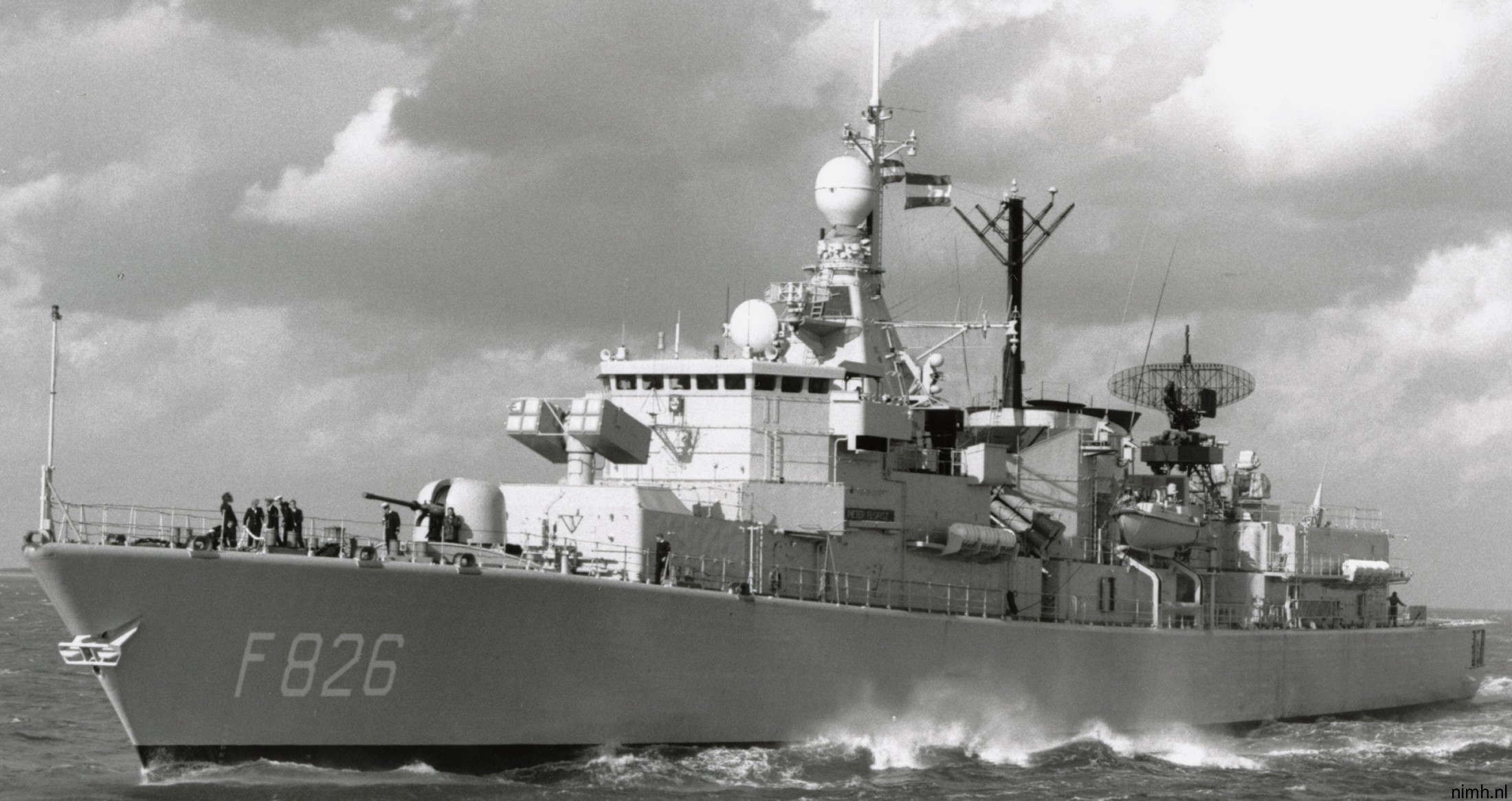 hnlms pieter florisz f-826 kortenaer standard class frigate s-fregat royal netherlands navy koninklijke marine 07