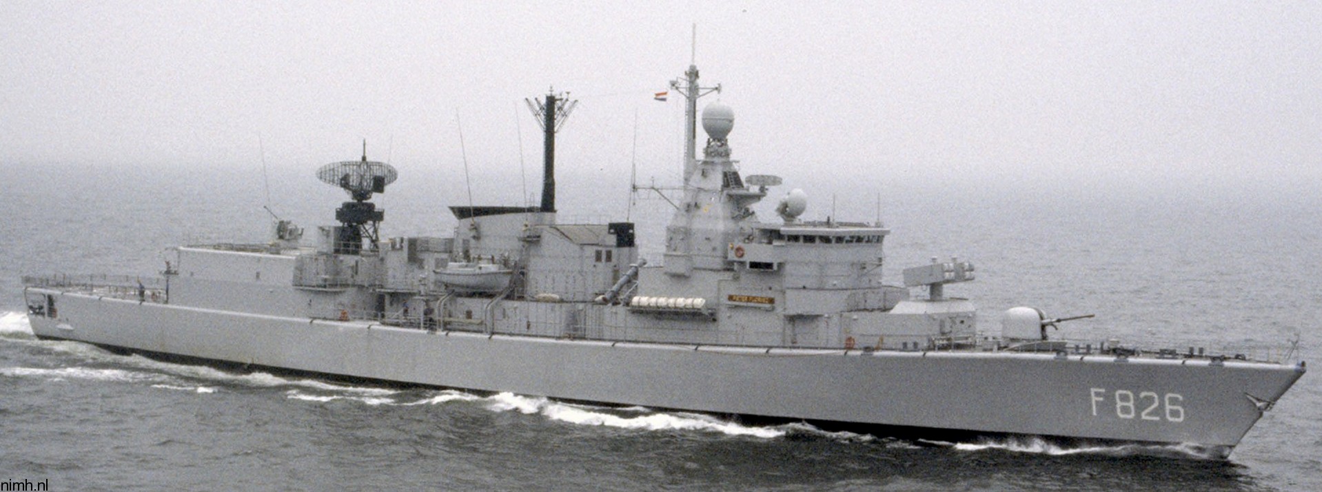 hnlms pieter florisz f-826 kortenaer standard class frigate s-fregat royal netherlands navy koninklijke marine 16