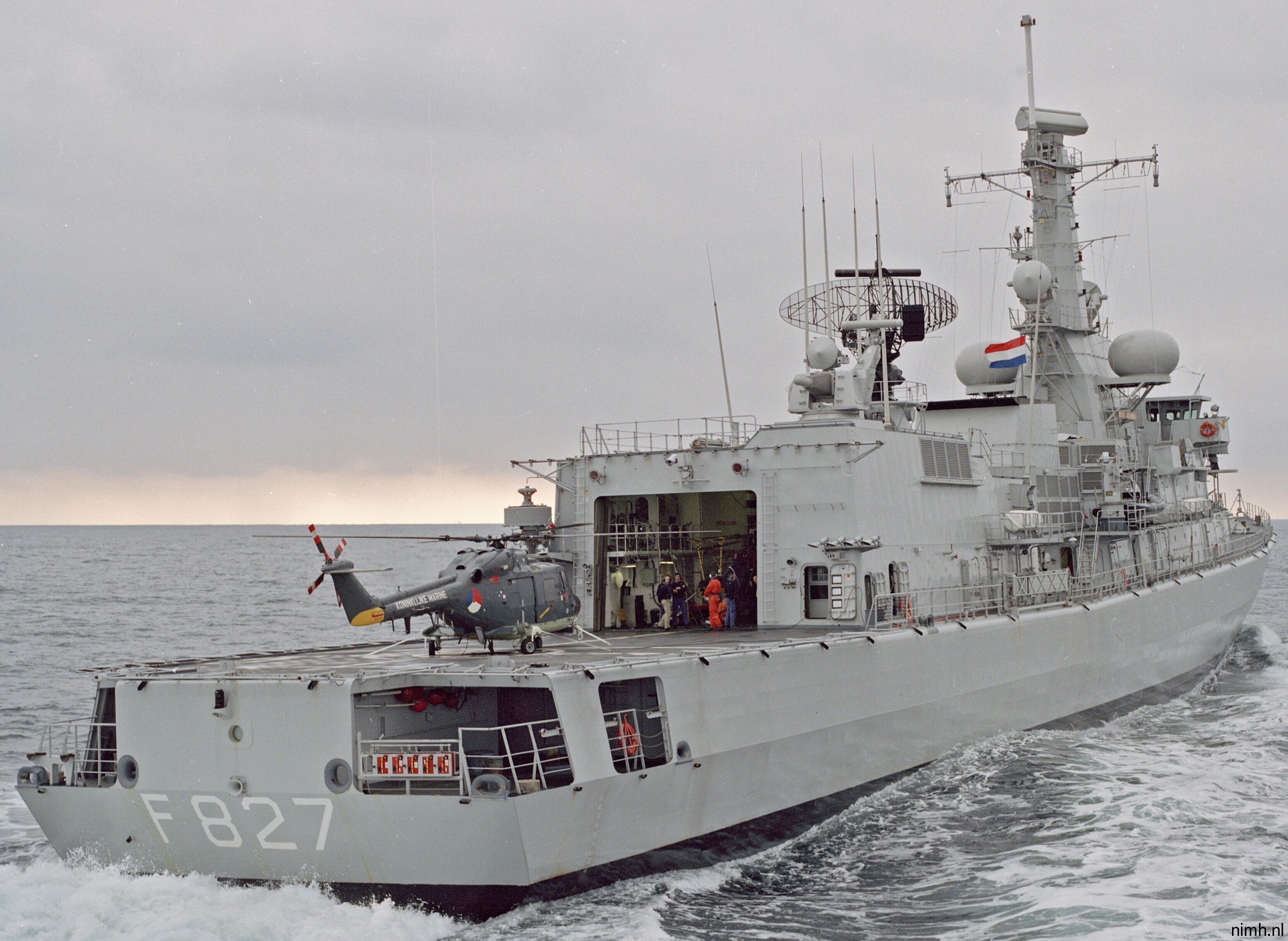 hnlms karel doorman f-827 multipurpose frigate m-fregat royal netherlands navy koninklijke marine 05