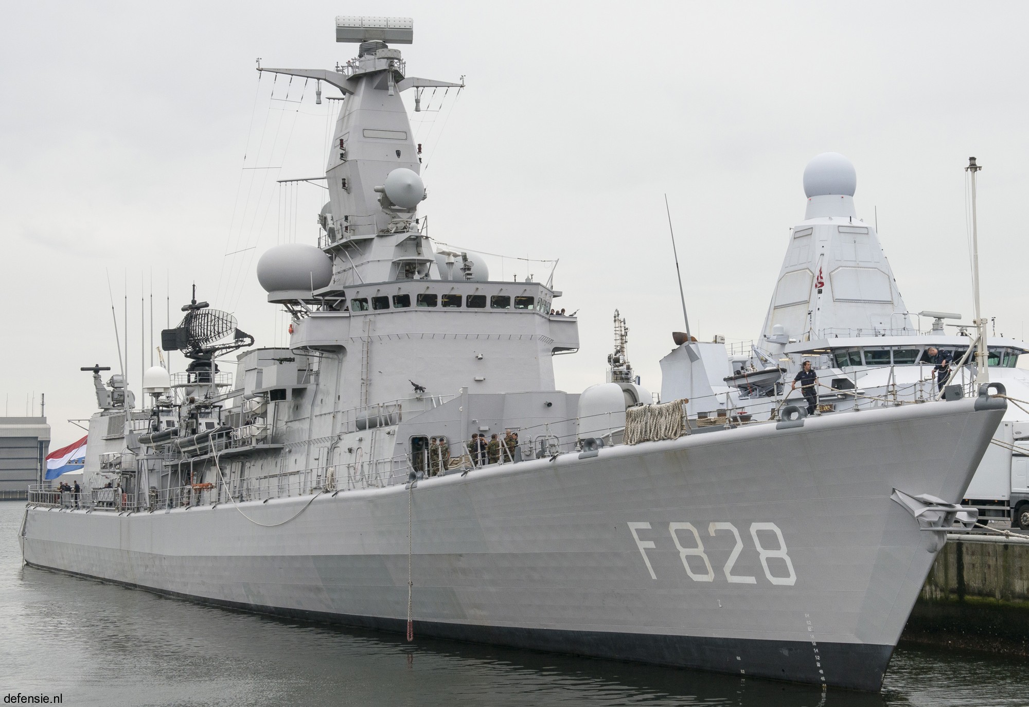 hnlms van speijk f-828 karel doorman class multipurpose frigate m-fregat royal netherlands navy koninklijke marine 15