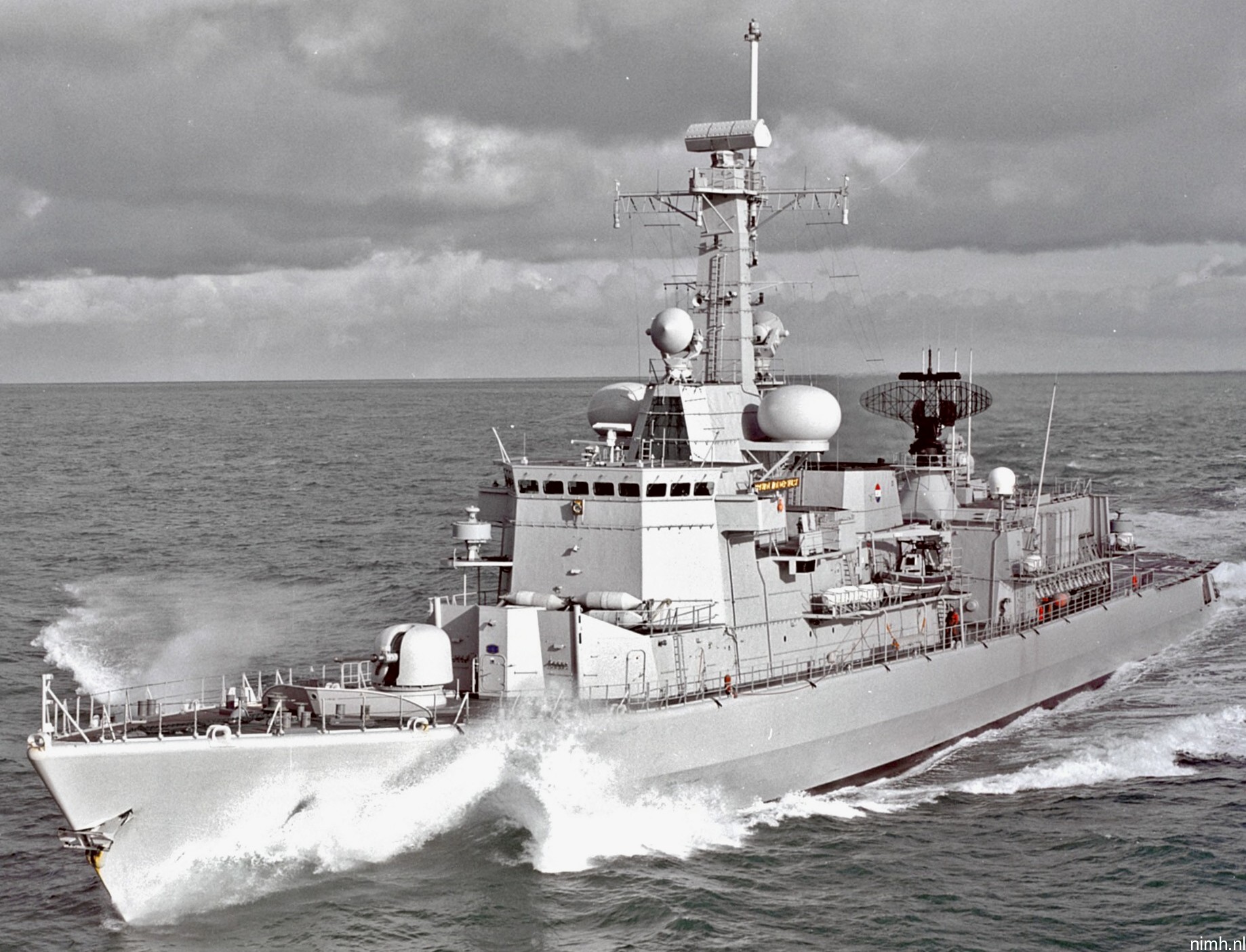 hnlms abraham van der hulst f-832 karel doorman class multipurpose frigate m-fregat royal netherlands navy koninklijke marine 08