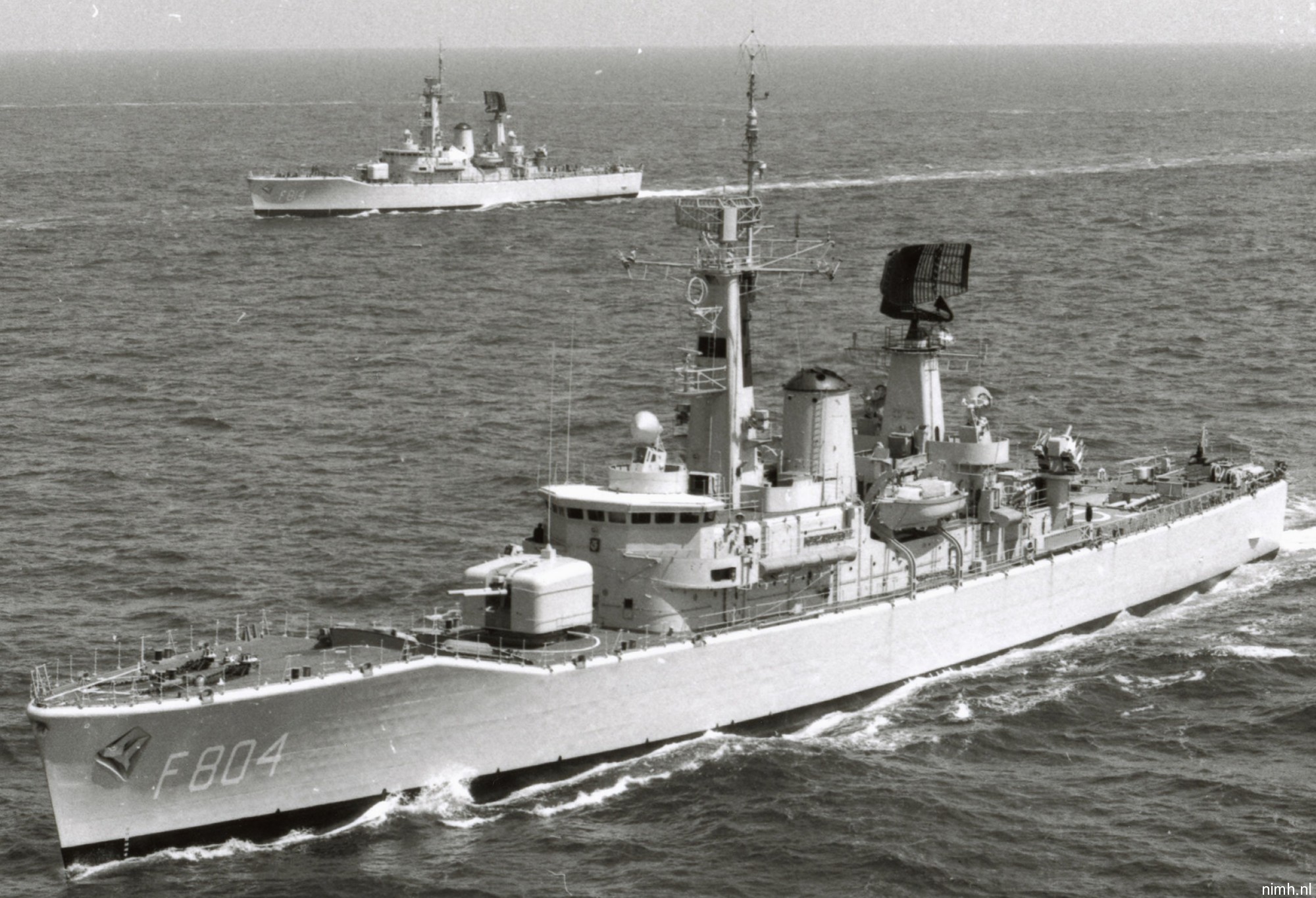 f-804 hnlms tjerk hiddes van speijk class frigate royal netherlands navy koninklijke marine sea cat sam missile 20