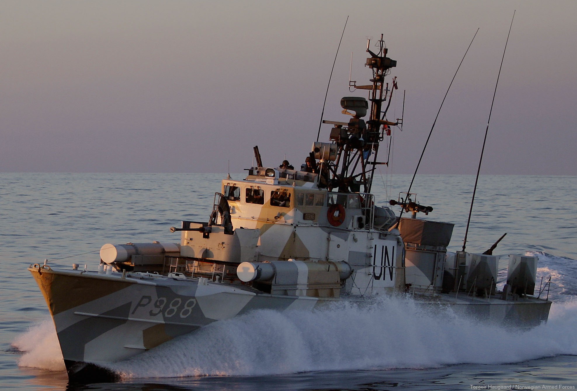 p-988 knm terne hauk class fast attack missile torpedo craft boat norwegian navy sjøforsvaret 10