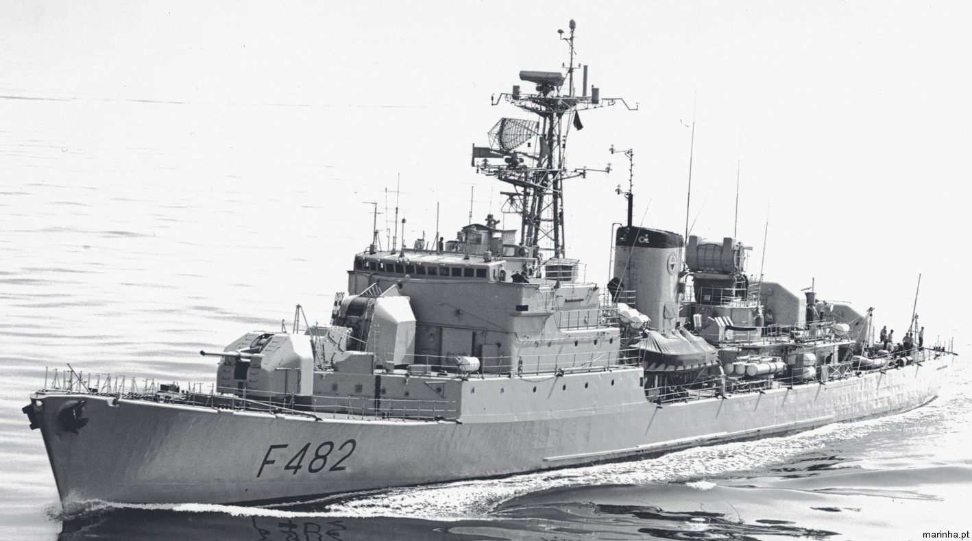 f-482 nrp comandante roberto ivens joao belo class frigate portuguese navy marinha portuguesa 02