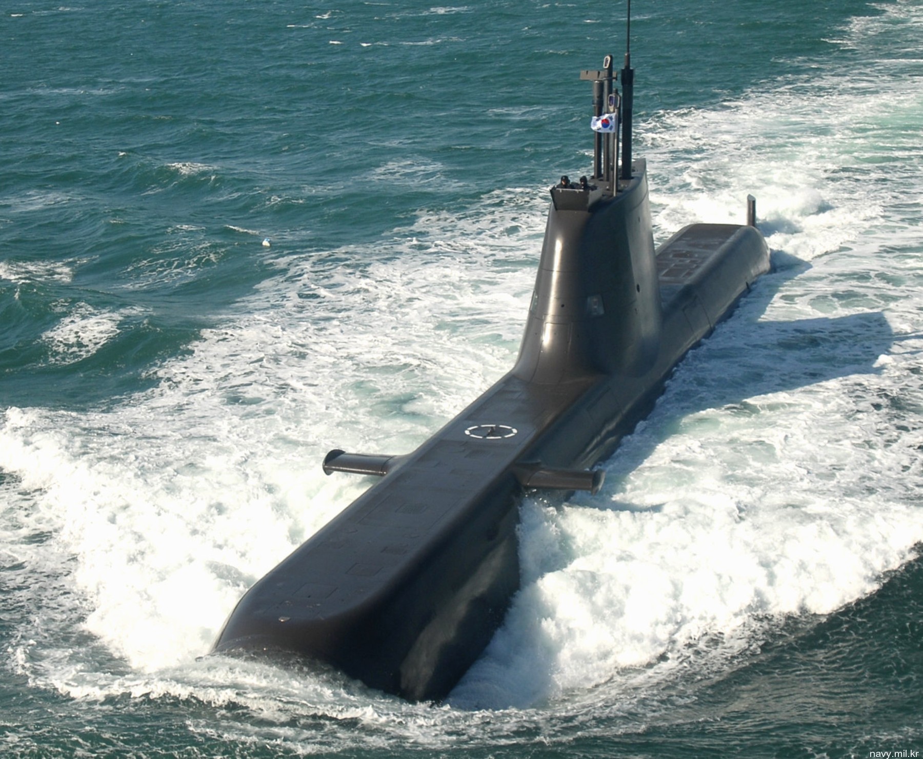ss-072 roks son won-il class attack submarine type-214 kss-ii republic of korea navy rokn torpedo ssm missile 04