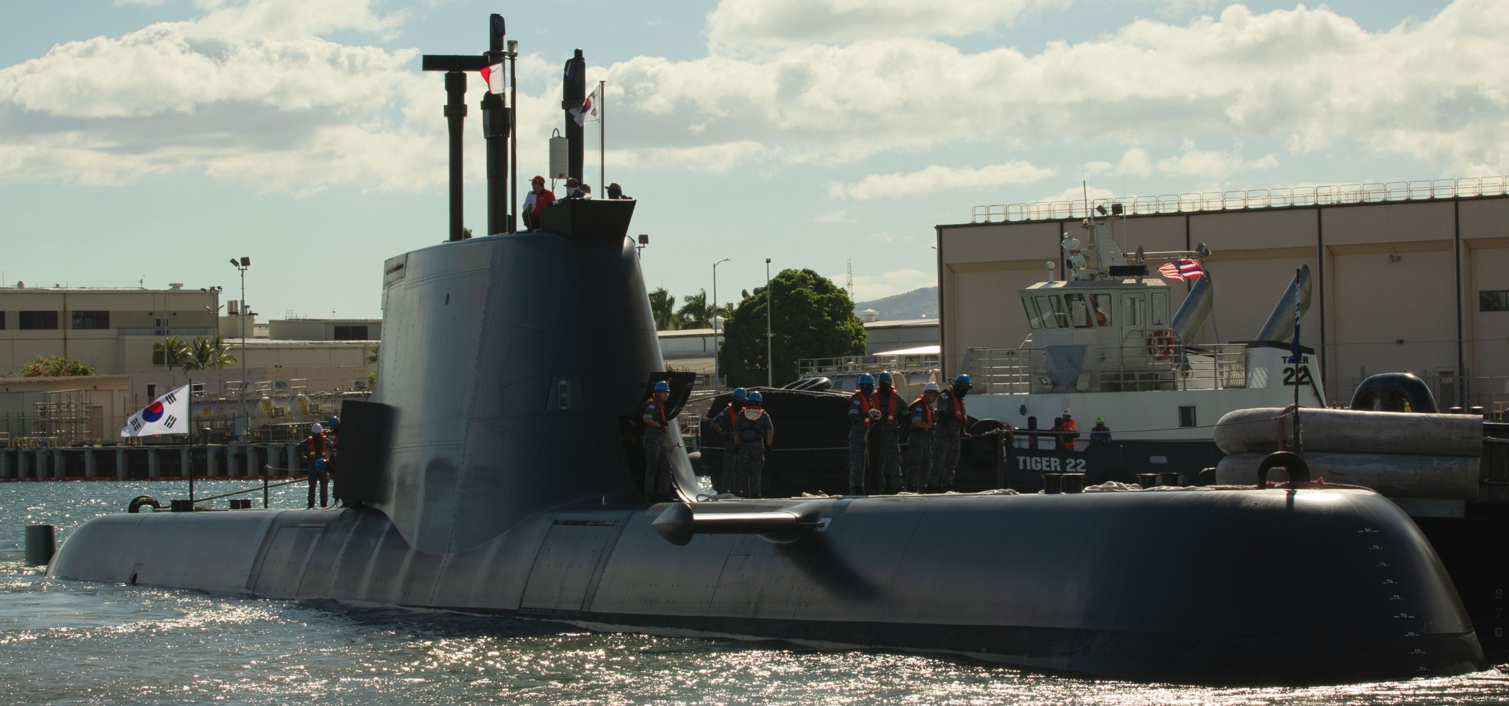 ss-081 roks lee beom-seok son won-il class attack submarine type-214 kss-ii republic of korea navy rokn 14