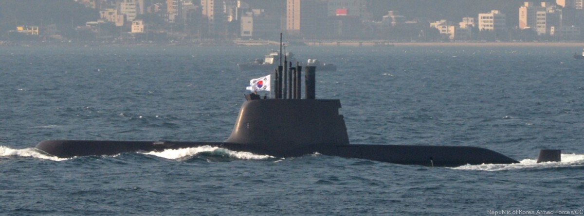 son won-il class attack submarine type-214 kss-ii republic of korea navy rokn roks 533mm torpedo ssm-700k haeseong iii ssm missile ugm-84 harpoon hyundai daewoo 02