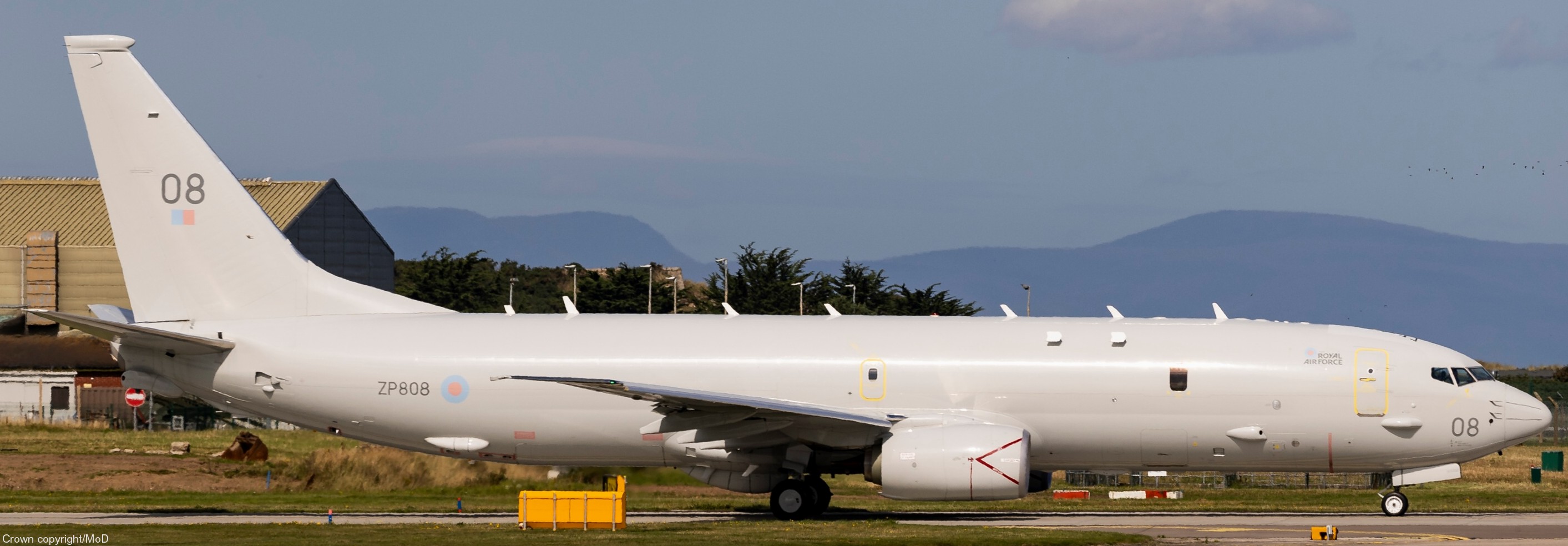 boeing poseidon mra1 maritime patrol reconnaissance aircraft royal air force zp808 10