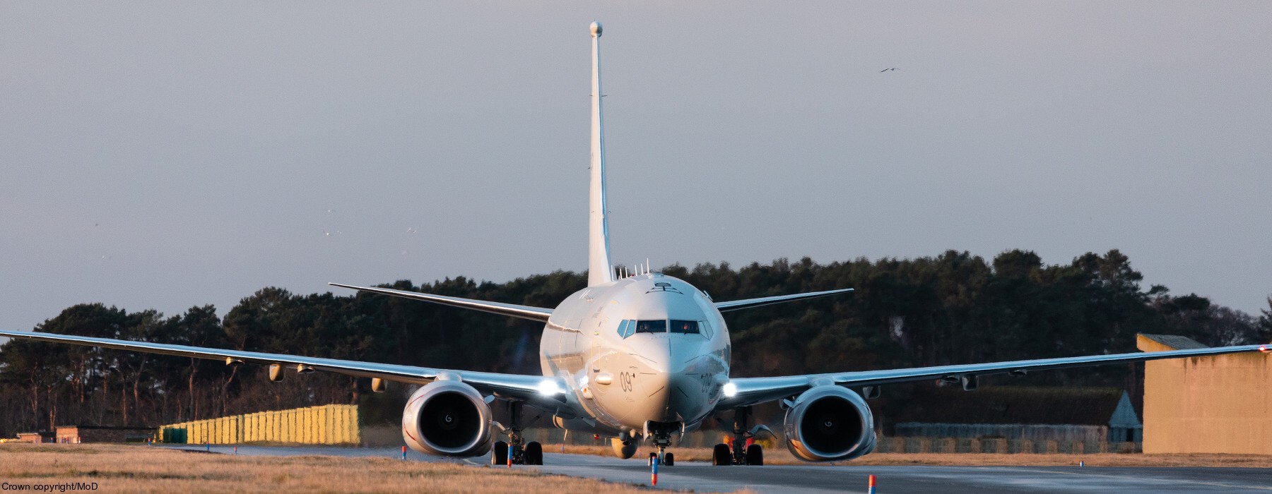 boeing poseidon mra1 maritime patrol reconnaissance aircraft royal air force zp809 16