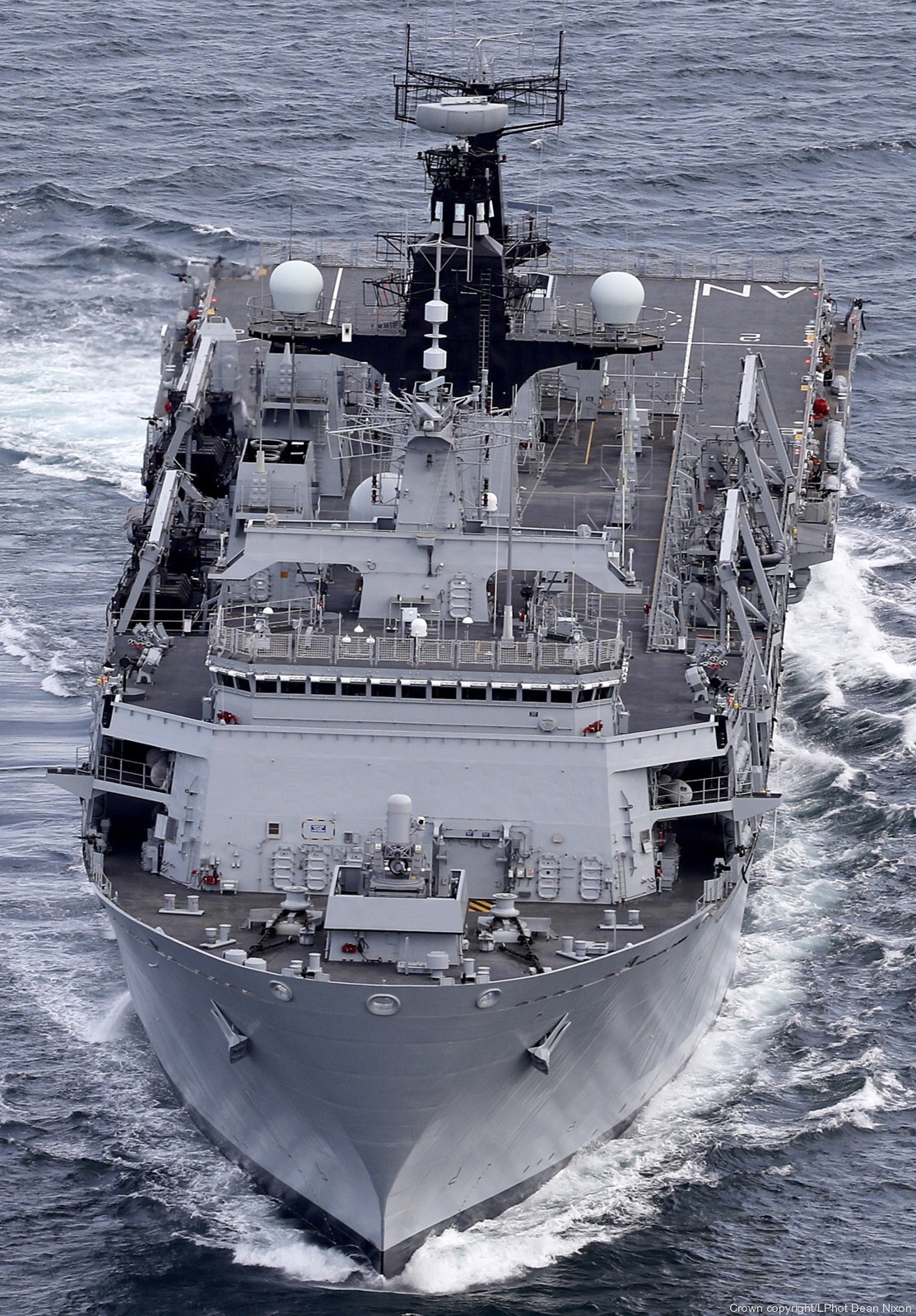 l14 hms albion amphibious transport dock assault ship landing platform lpd royal navy 41