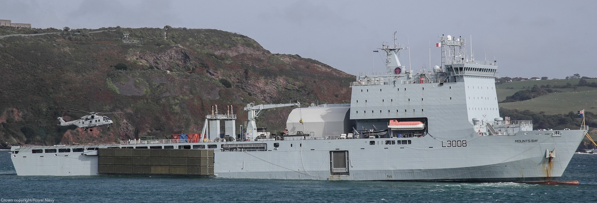 l-3008 rfa mounts bay dock landing ship lsd royal fleet auxilary navy 32