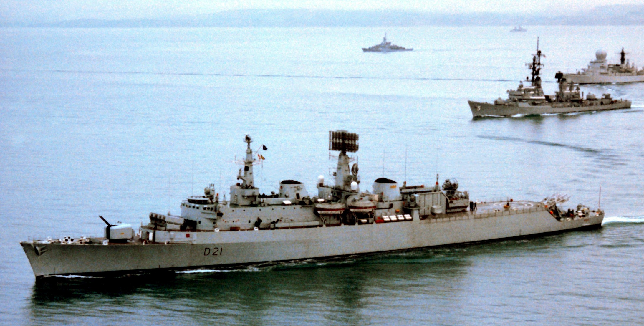 county class guided missile destroyer royal navy d 21 hms norfolk