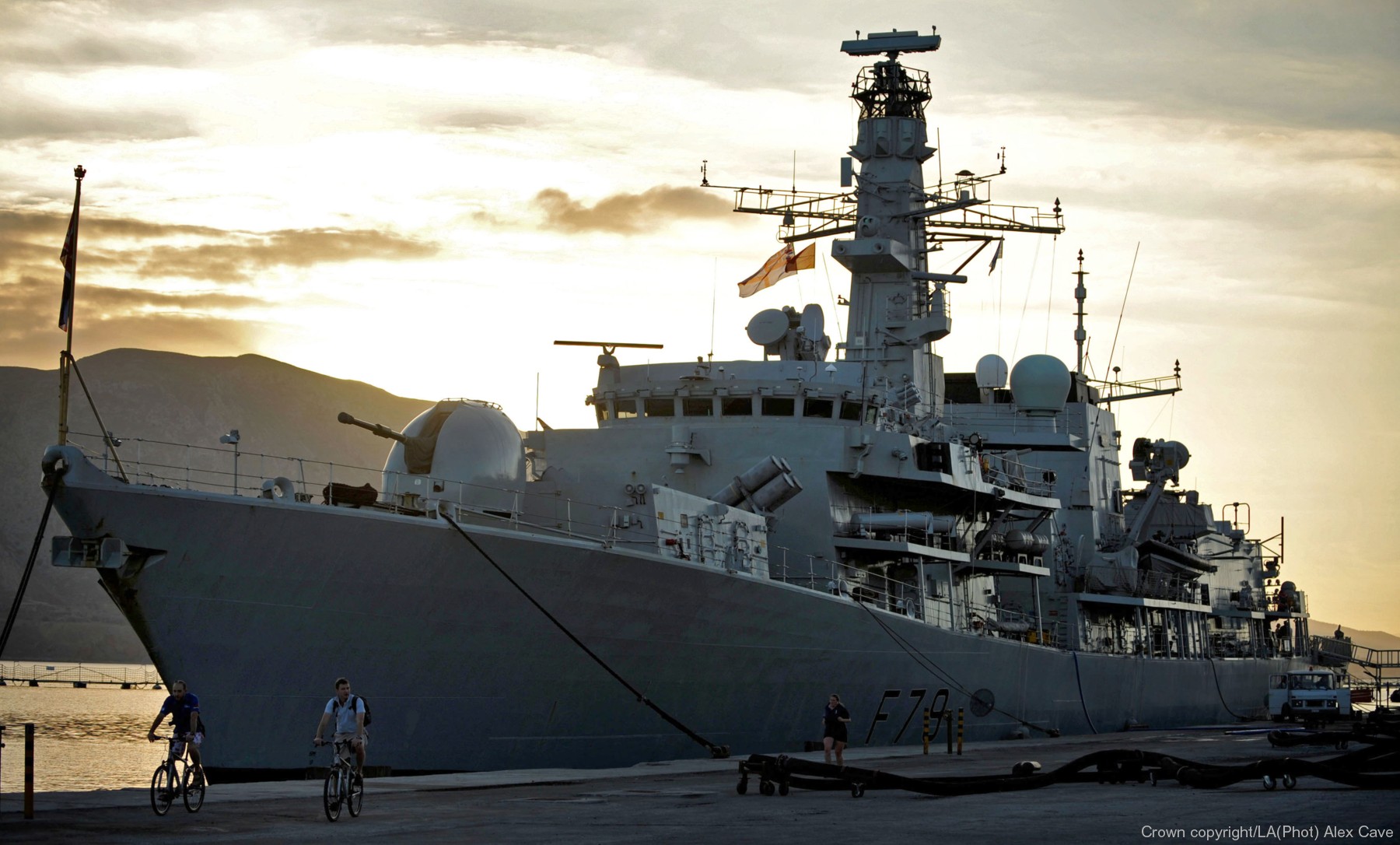 f-79 hms portland type 23 duke class guided missile frigate ffg royal navy 07