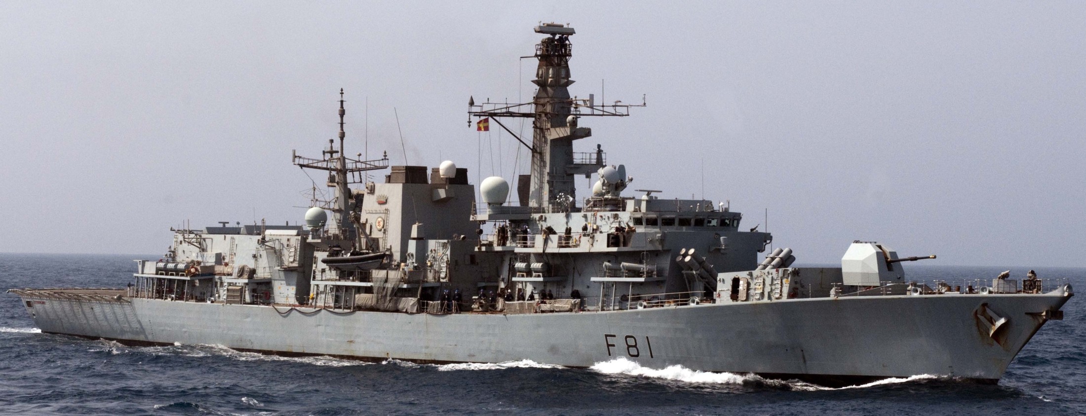 f-81 hms sutherland type 23 duke class guided missile frigate ffg royal navy 06