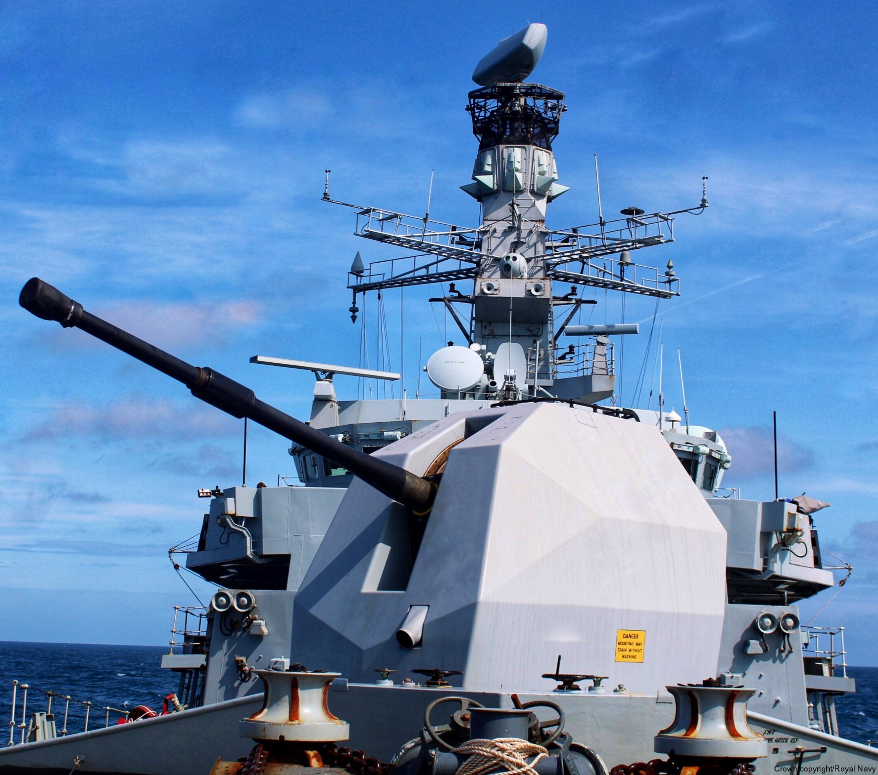 f-81 hms sutherland type 23 duke class guided missile frigate ffg royal navy mark 8 gun 18