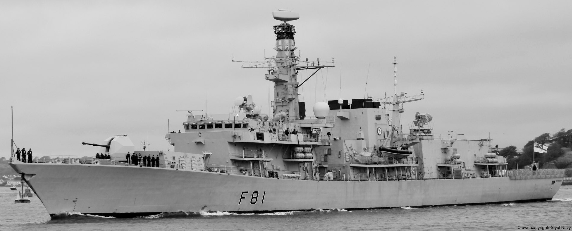 f-81 hms sutherland type 23 duke class guided missile frigate ffg royal navy 23