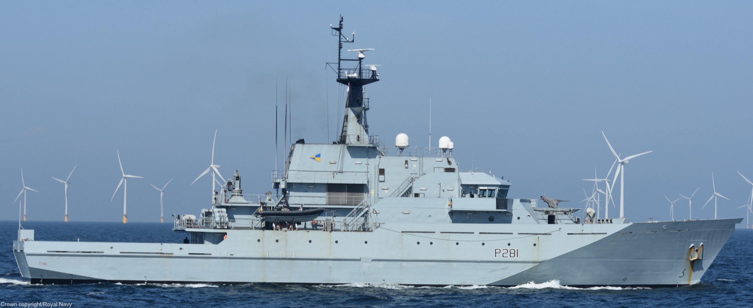 p281 hms tyne river class offshore patrol vessel opv royal navy 19