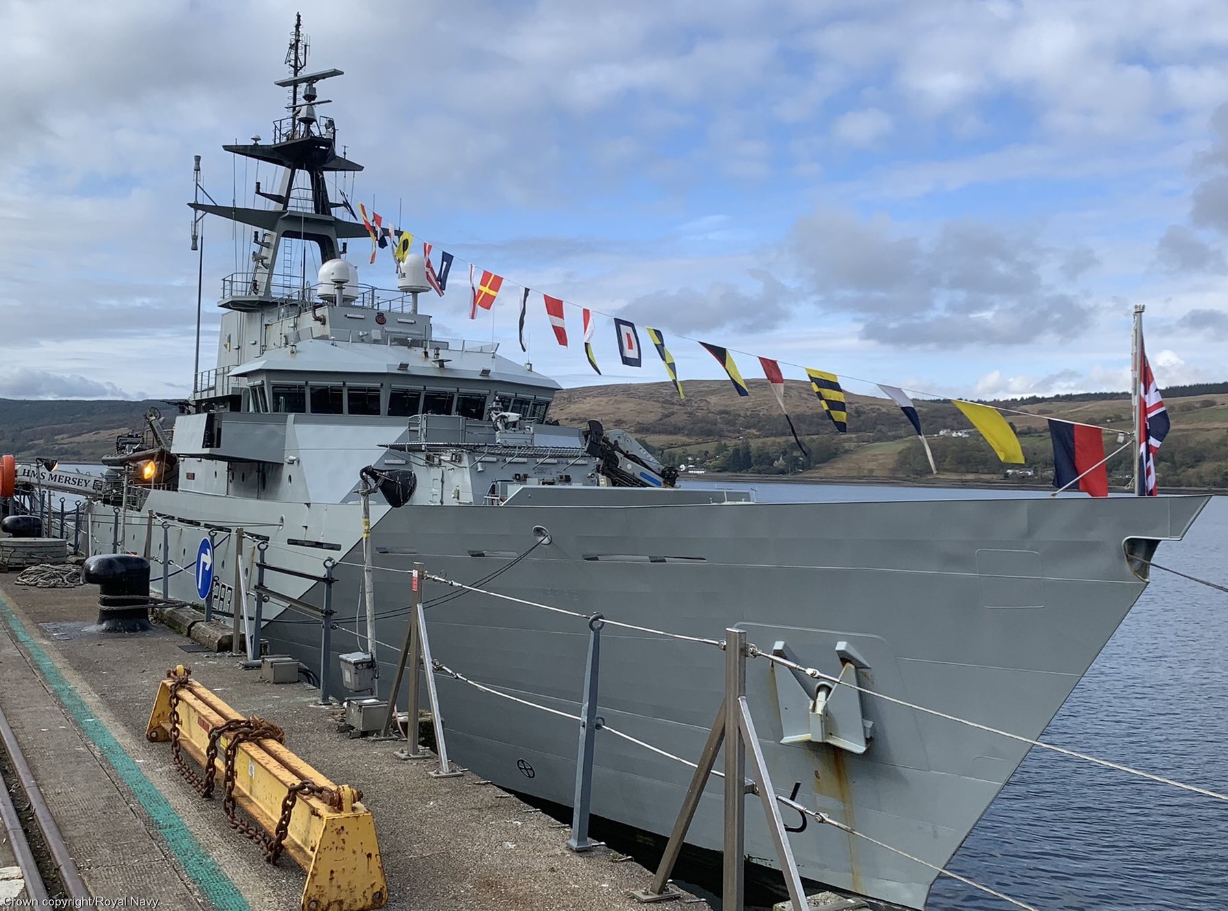 p283 hms mersey river class offshore patrol vessel opv royal navy 52