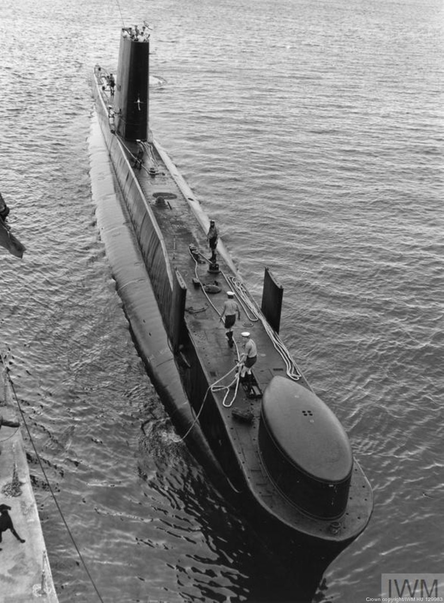 s07 hms sealion porpoise class attack submarine ssk patrol royal navy 02