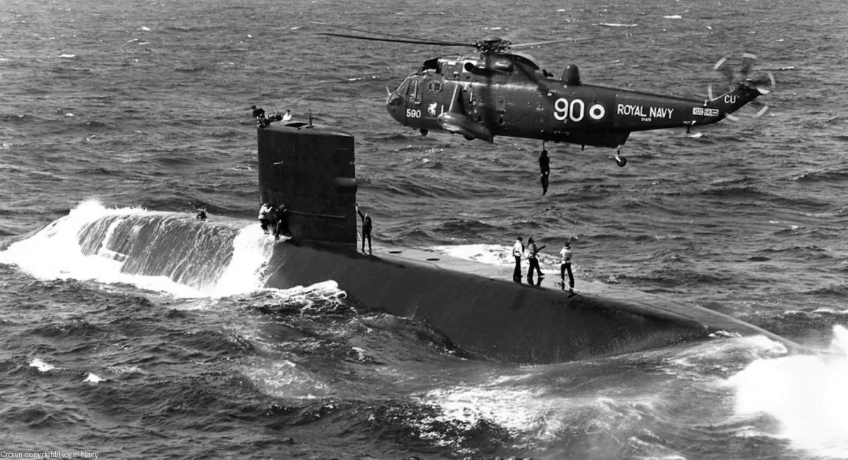 s104 hms sceptre swiftsure class attack submarine ssn royal navy 03