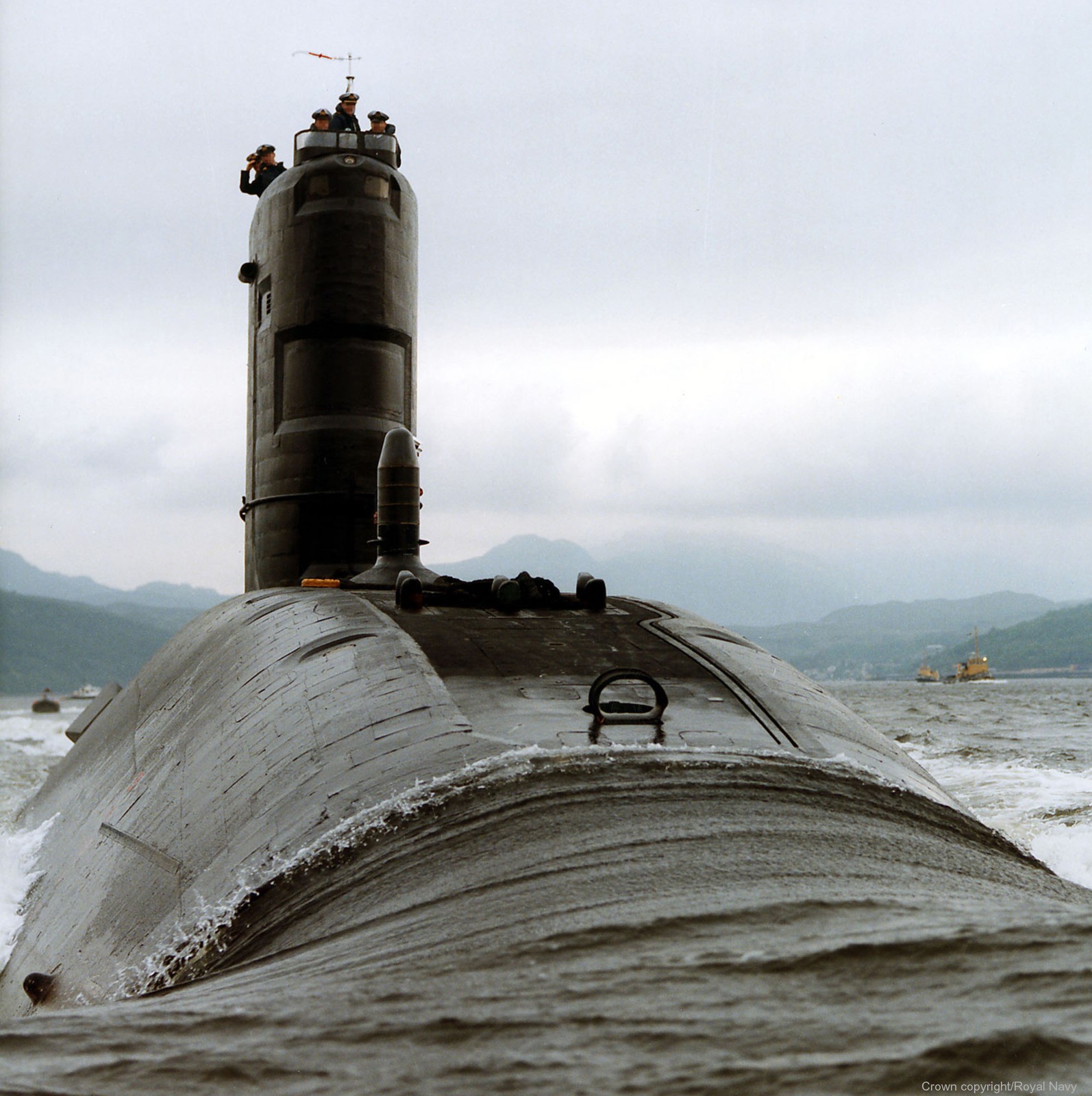 s105 hms spartan swiftsure class attack submarine ssn royal navy 02