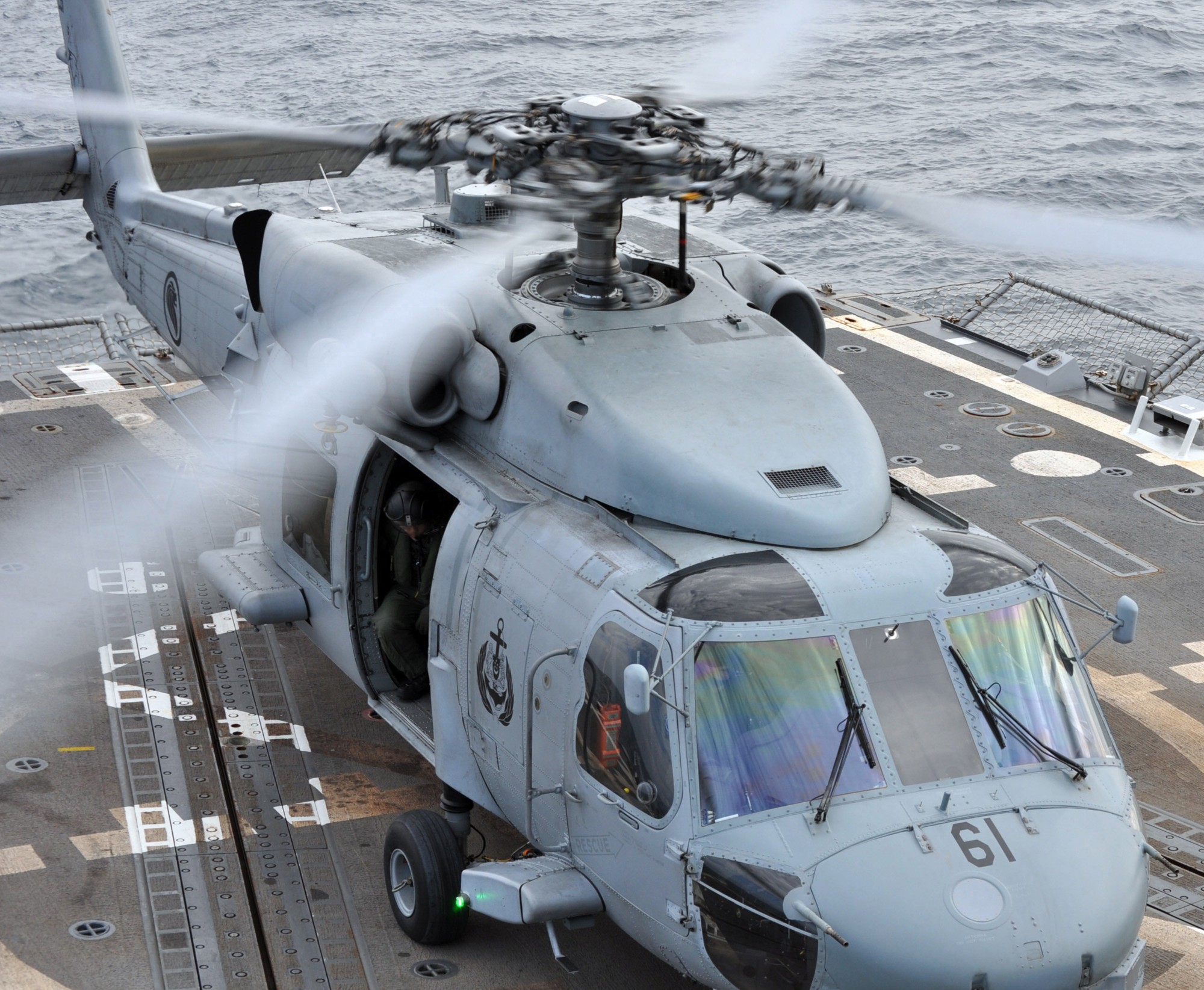 sikorsky s-70b seahawk republic of singapore air force navy rsaf 123 squadron frigate 07